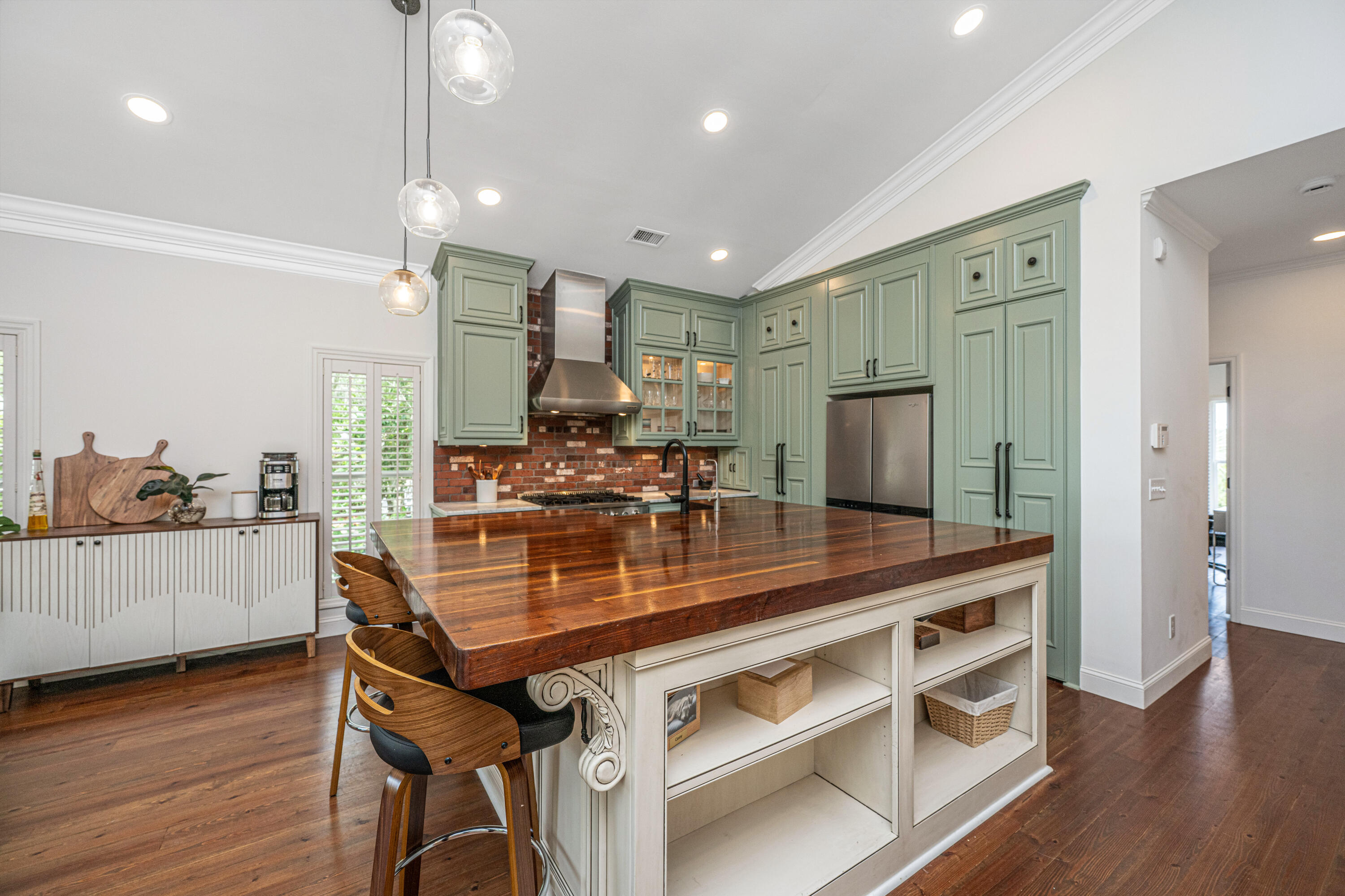 1520 Regimental Lane