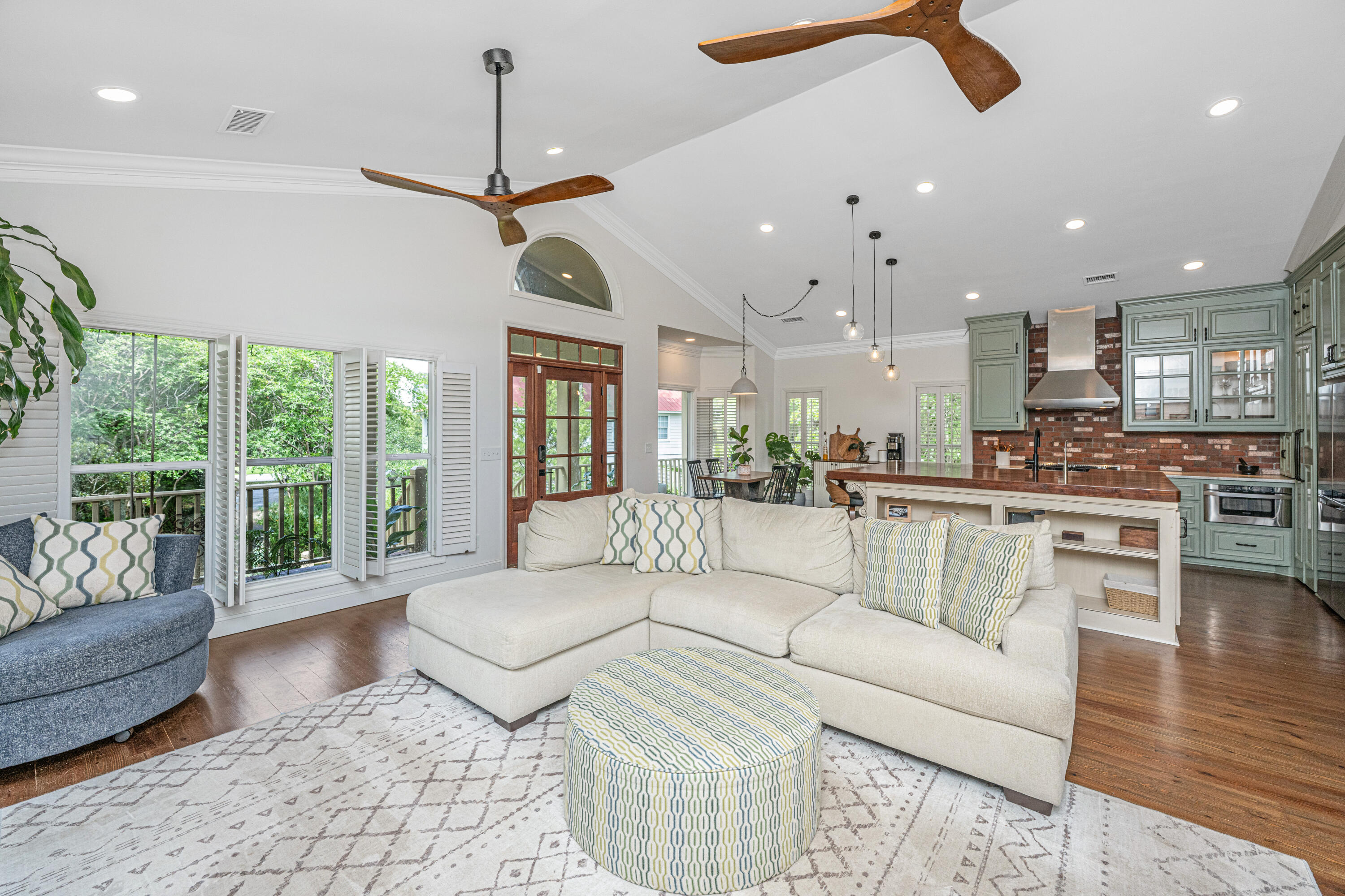 1520 Regimental Lane