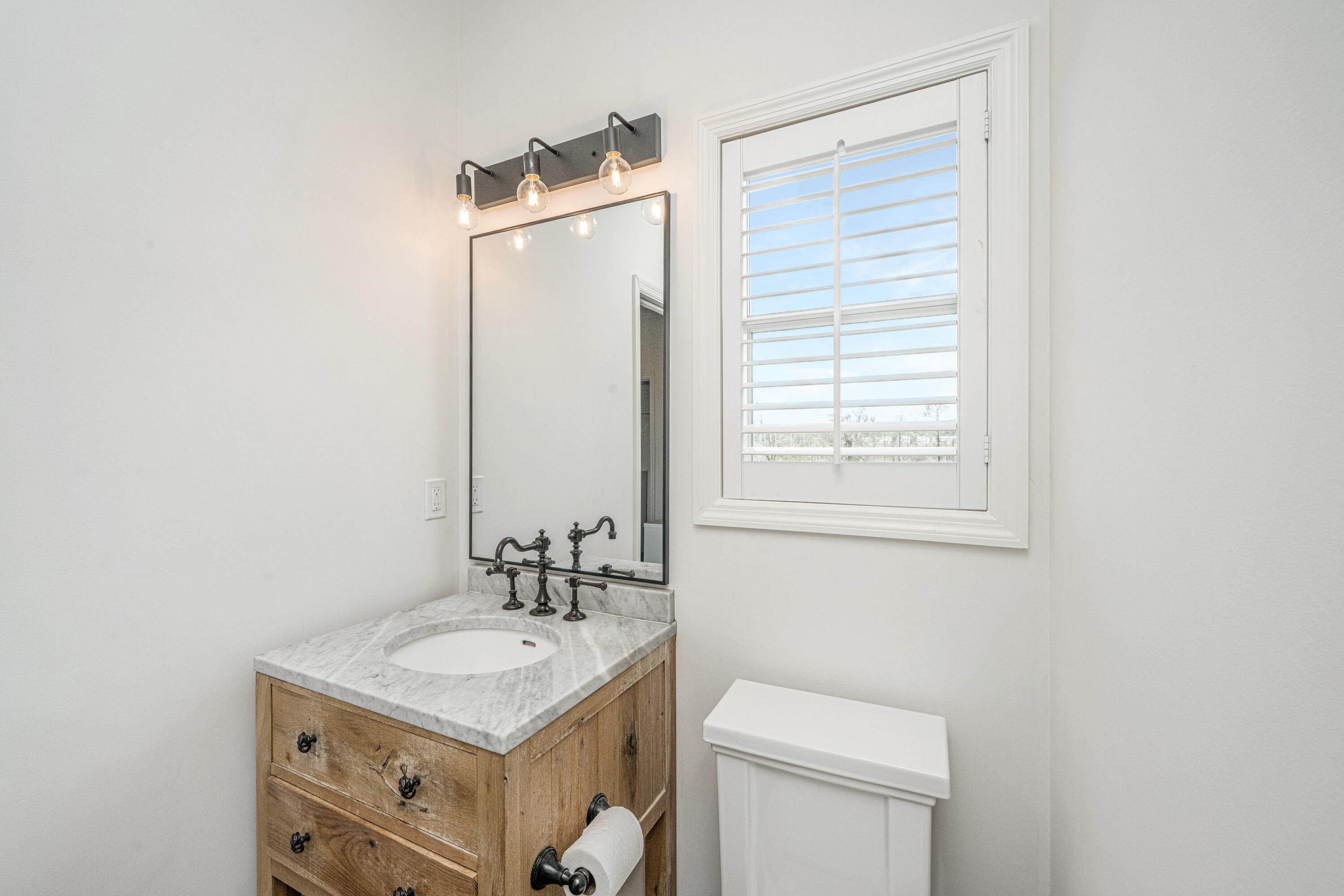 1520 Regimental Lane