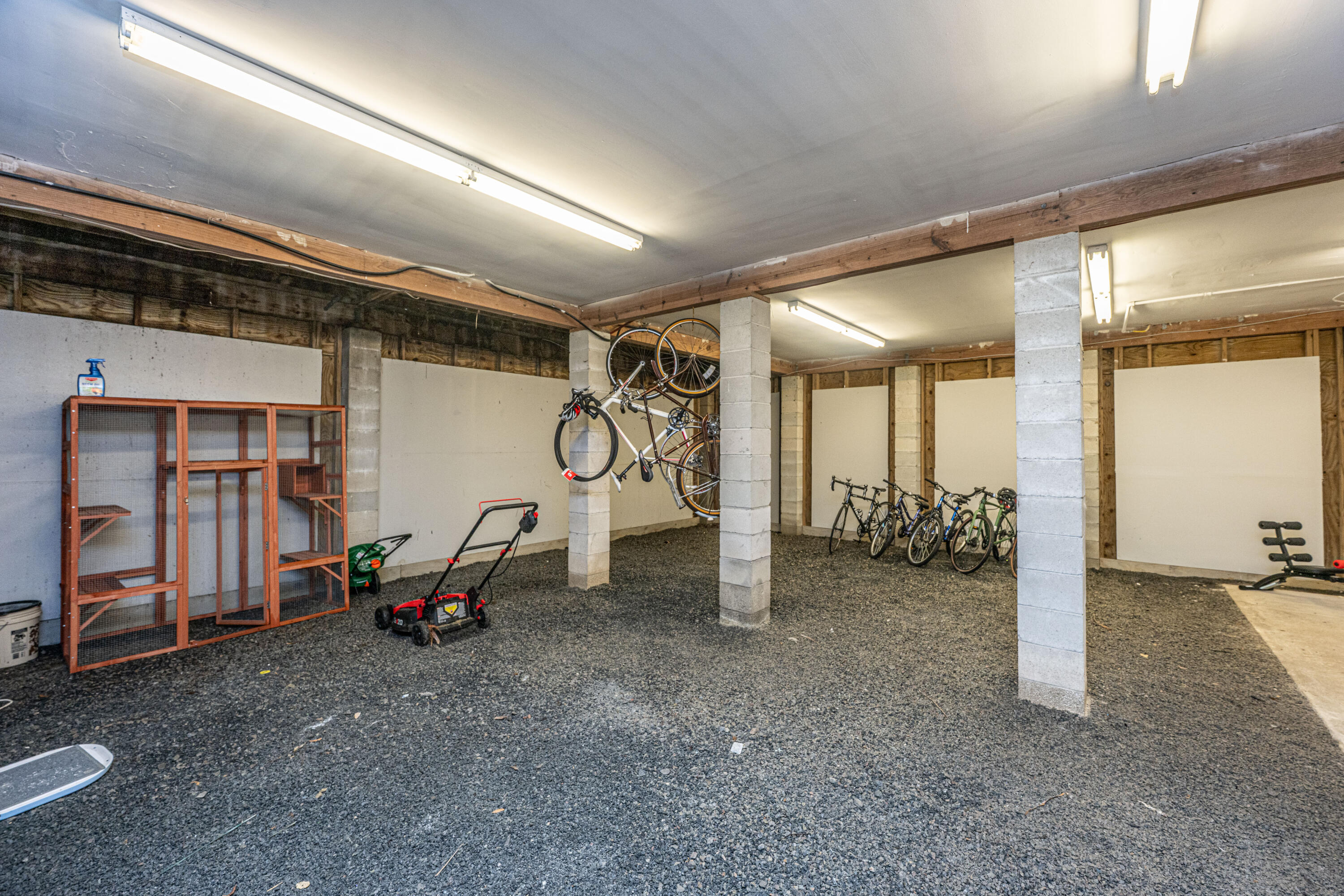 1520 Regimental Lane