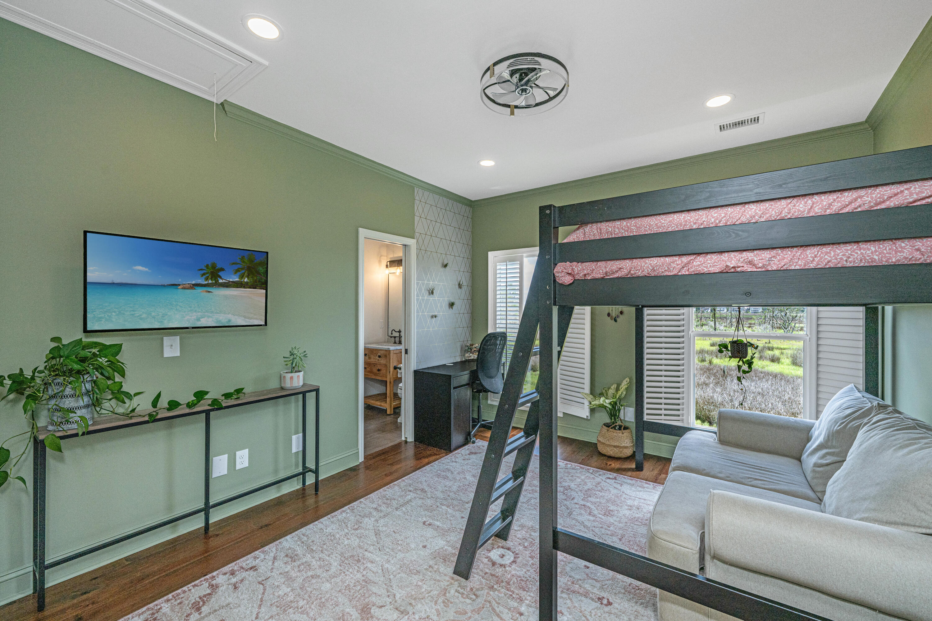 1520 Regimental Lane