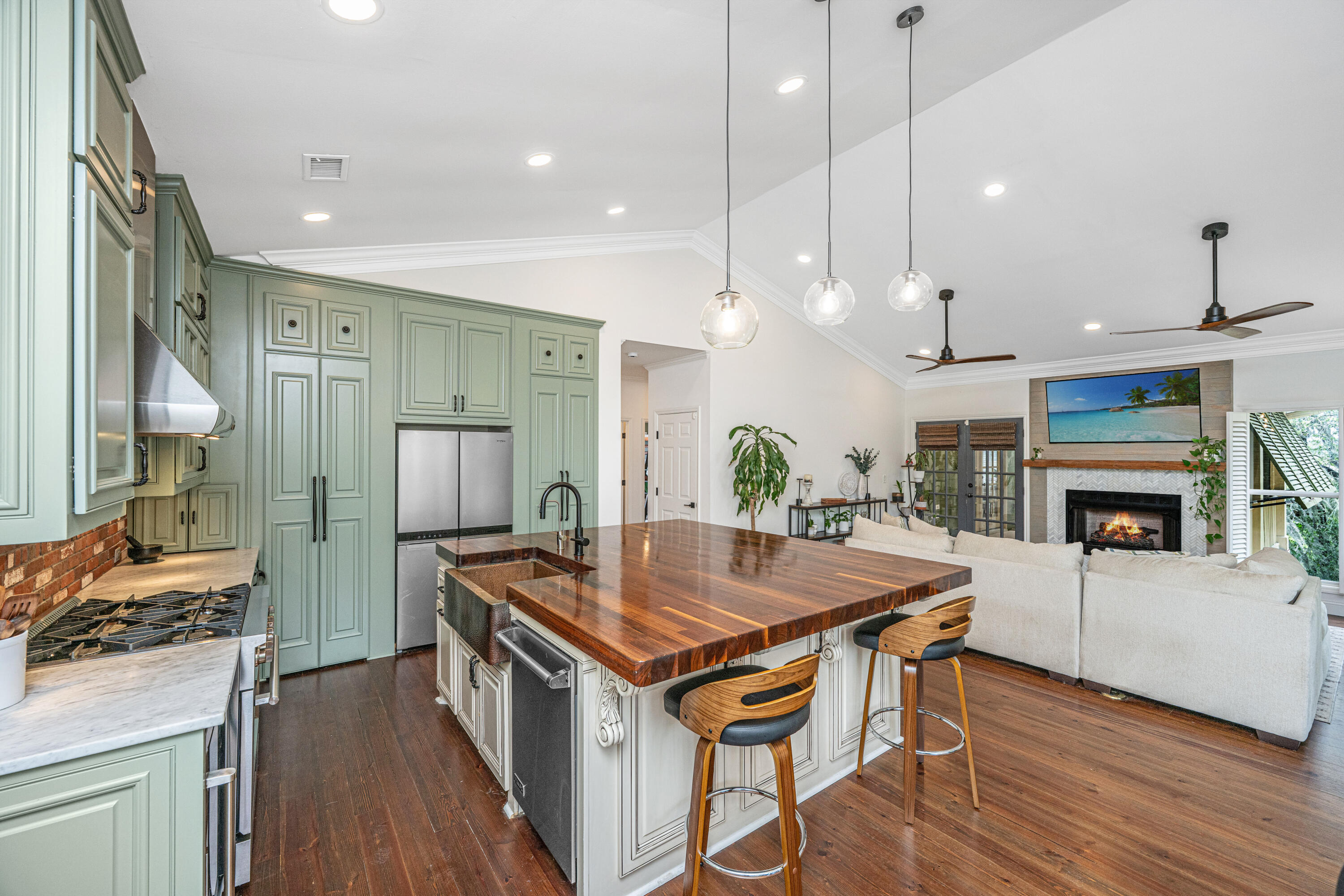 1520 Regimental Lane