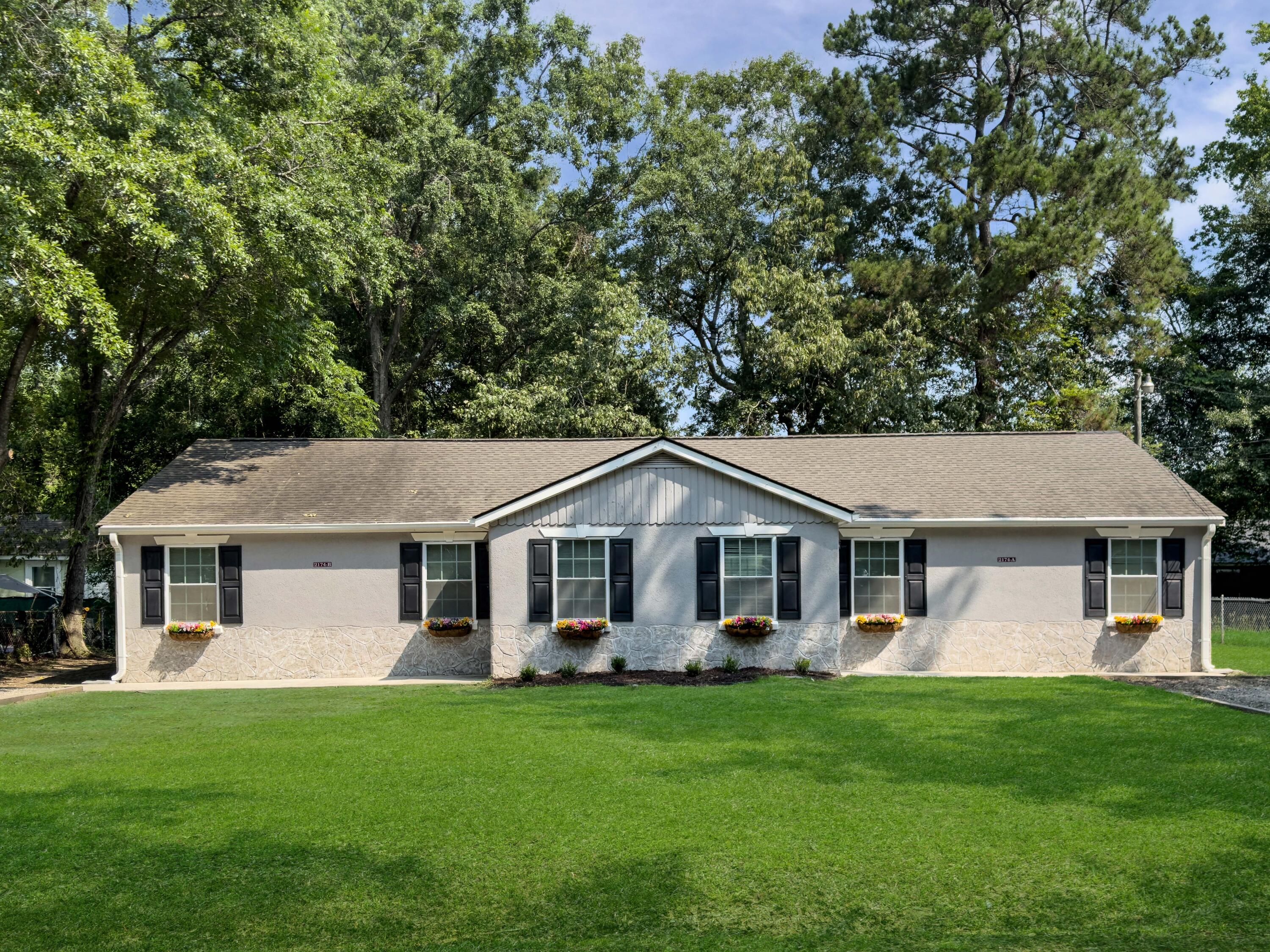 2174 Eleanor Drive Unit: A&B