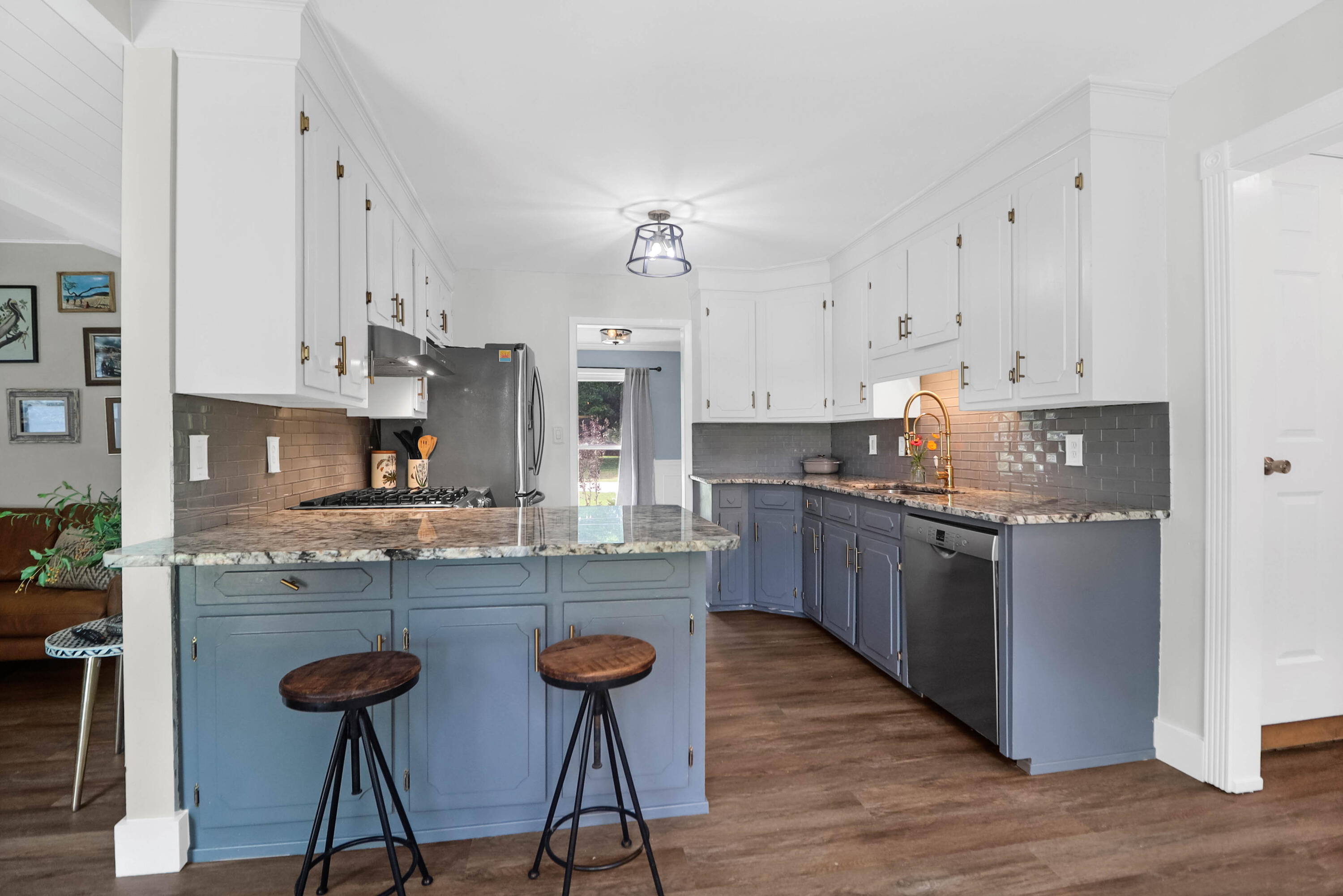 1468 N Relyea Avenue