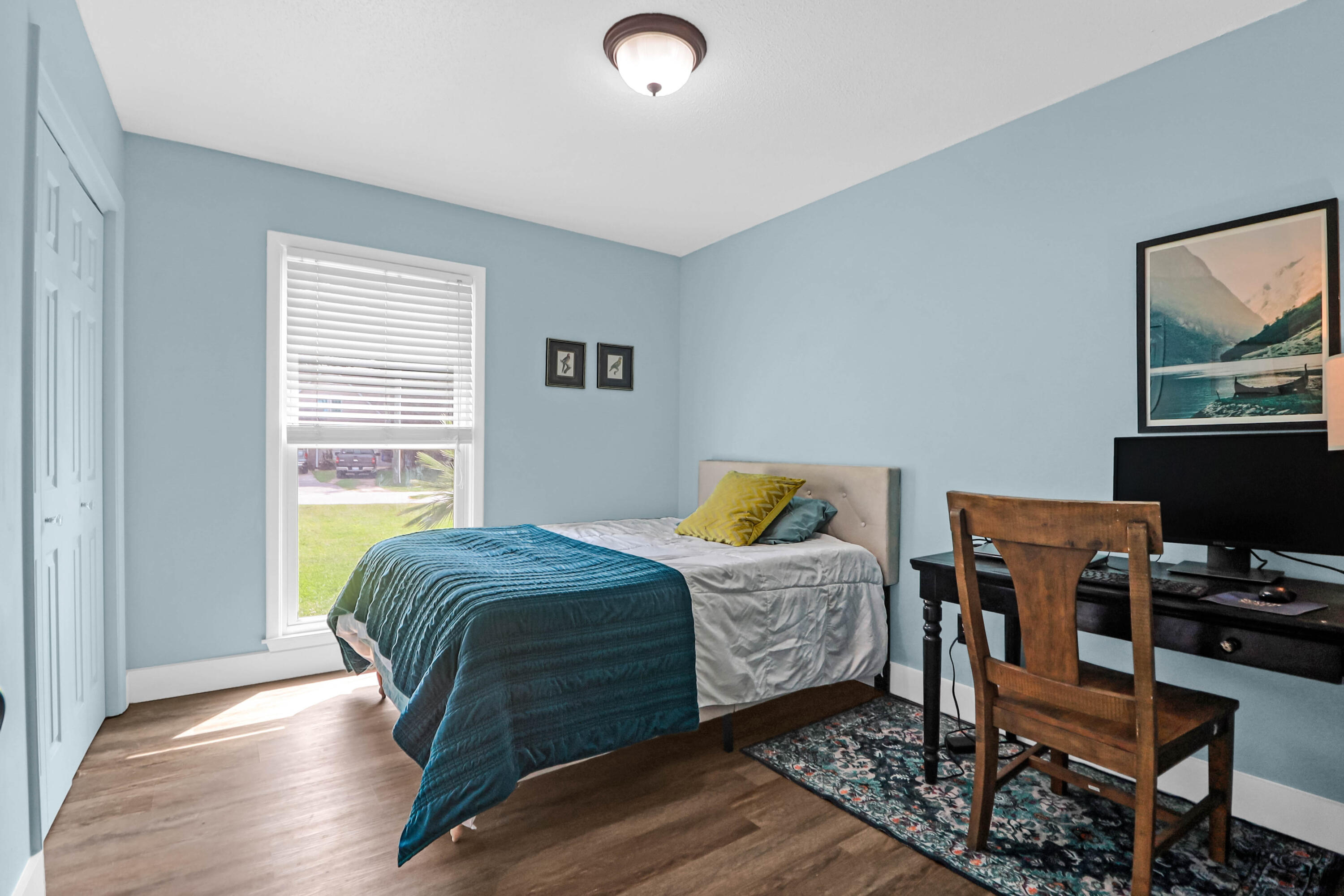 1468 N Relyea Avenue