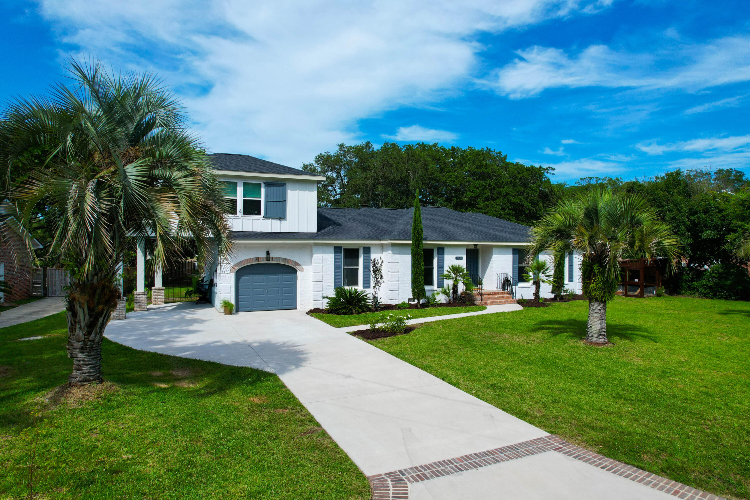 1468 N Relyea Avenue