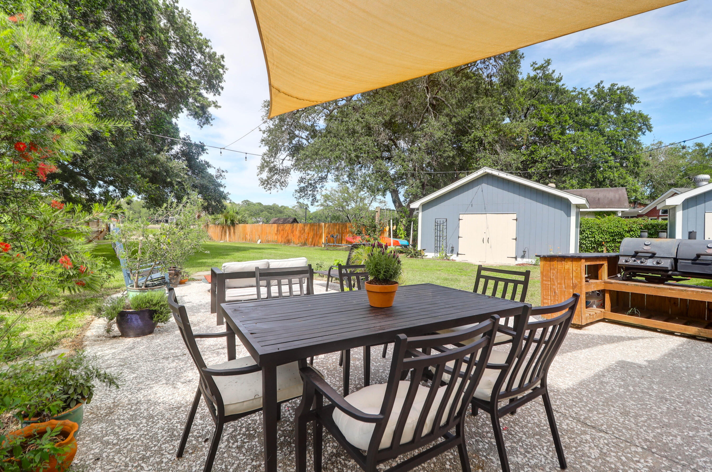 1468 N Relyea Avenue