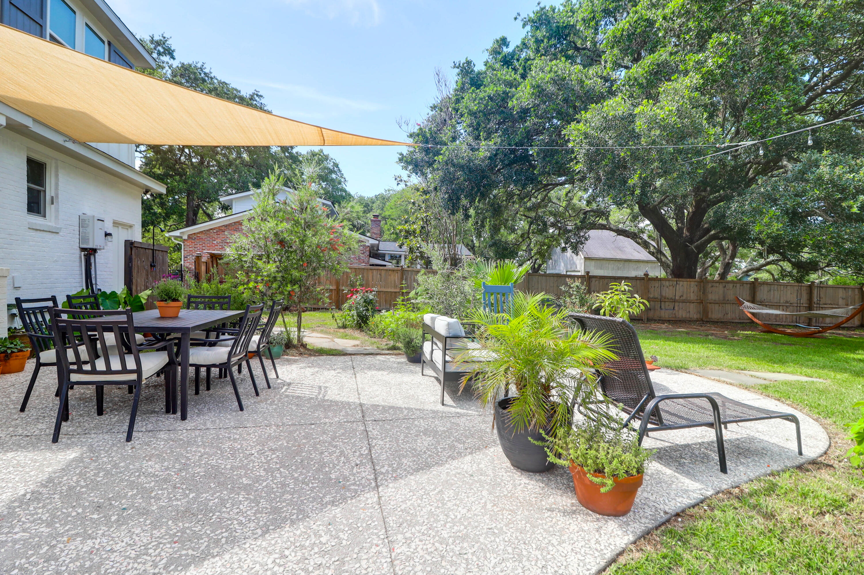 1468 N Relyea Avenue