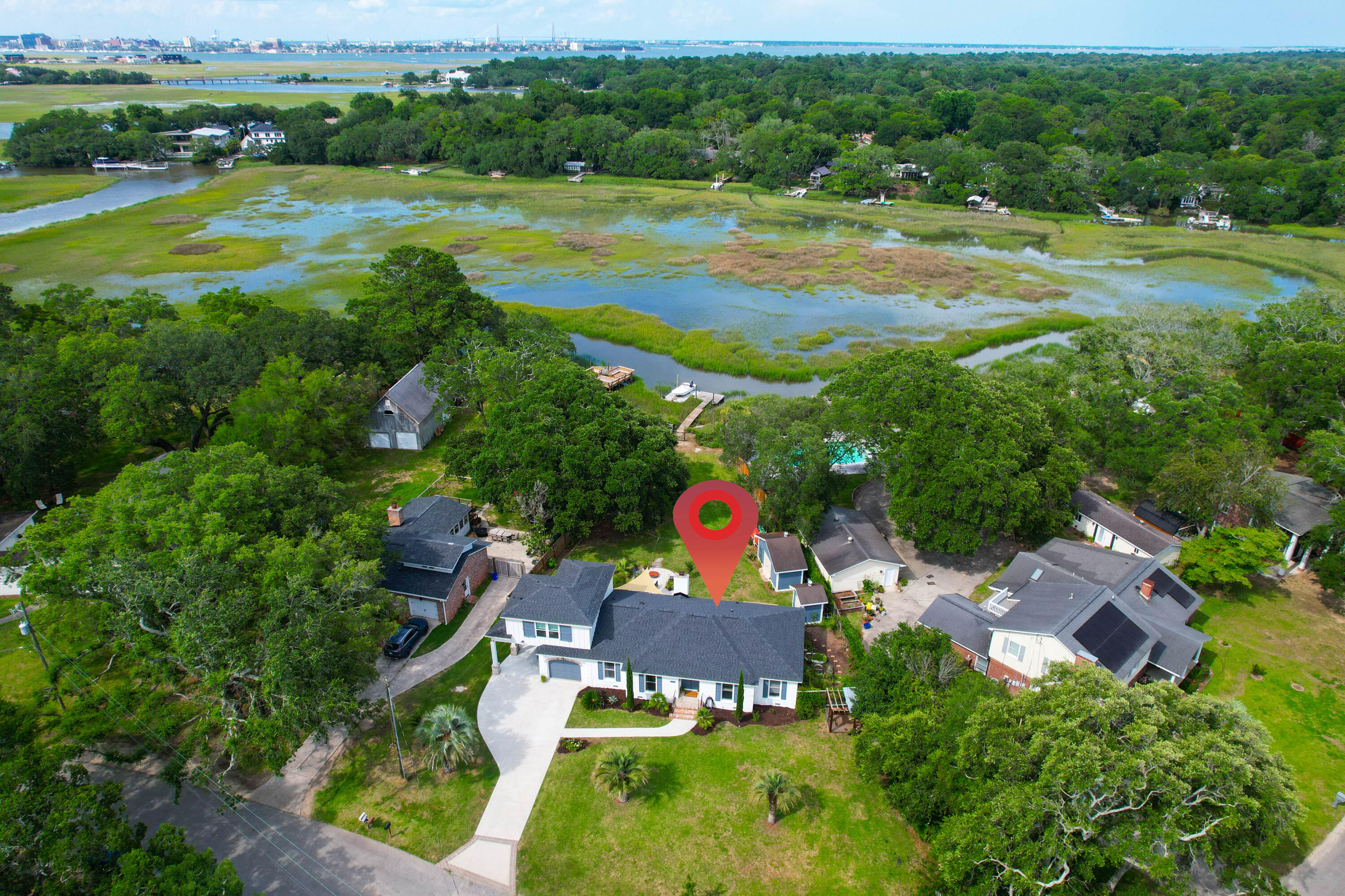 1468 N Relyea Avenue