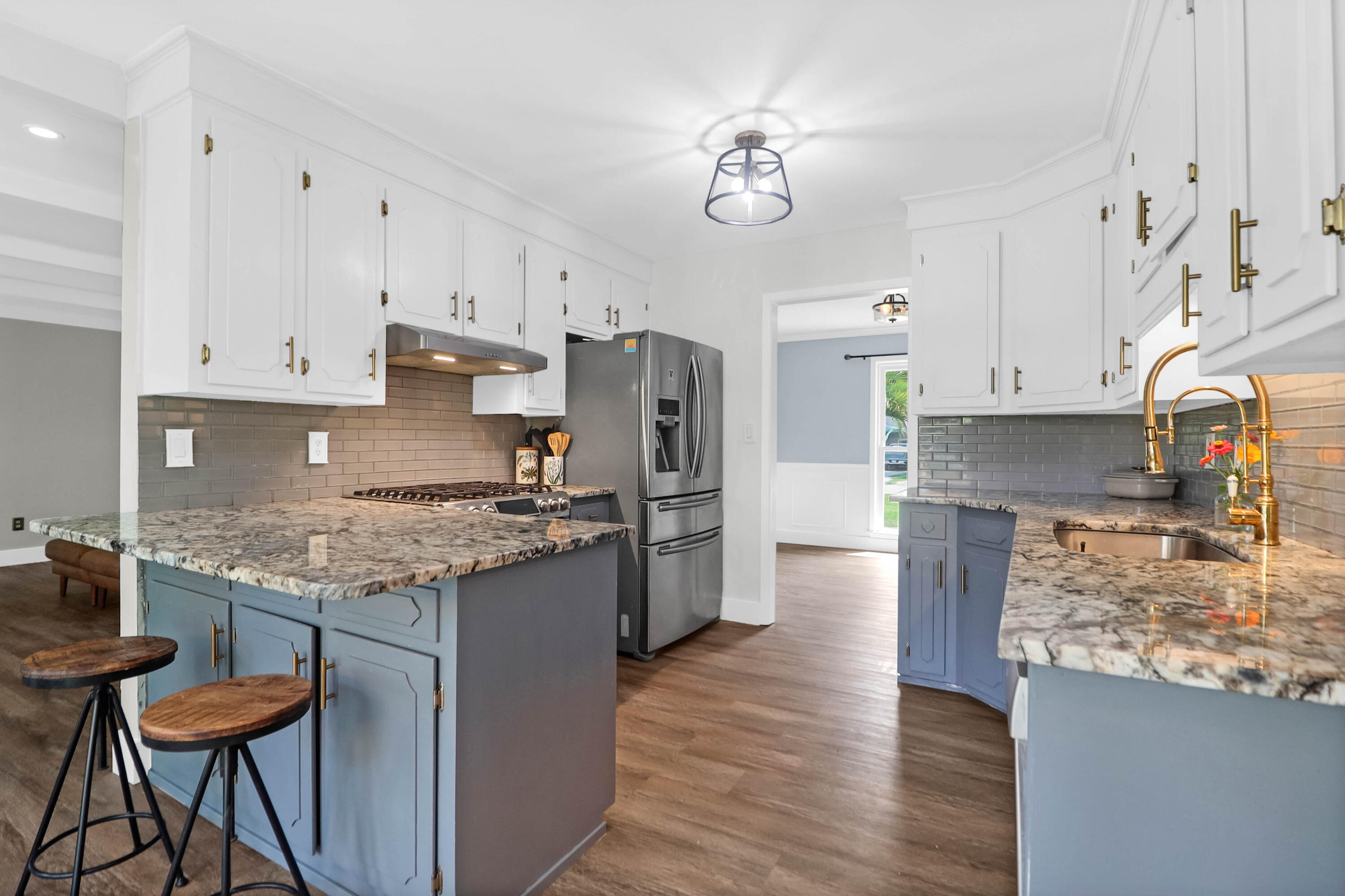 1468 N Relyea Avenue