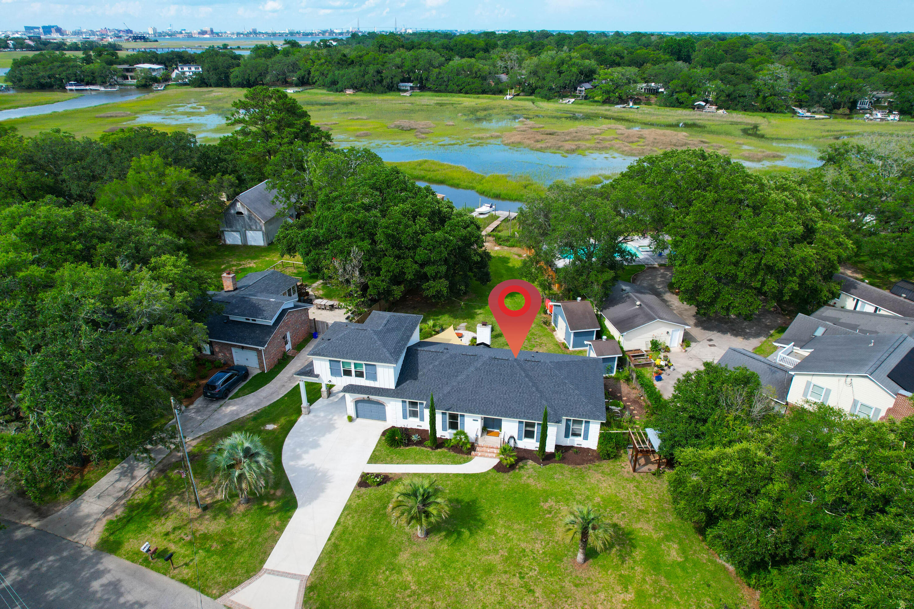 1468 N Relyea Avenue