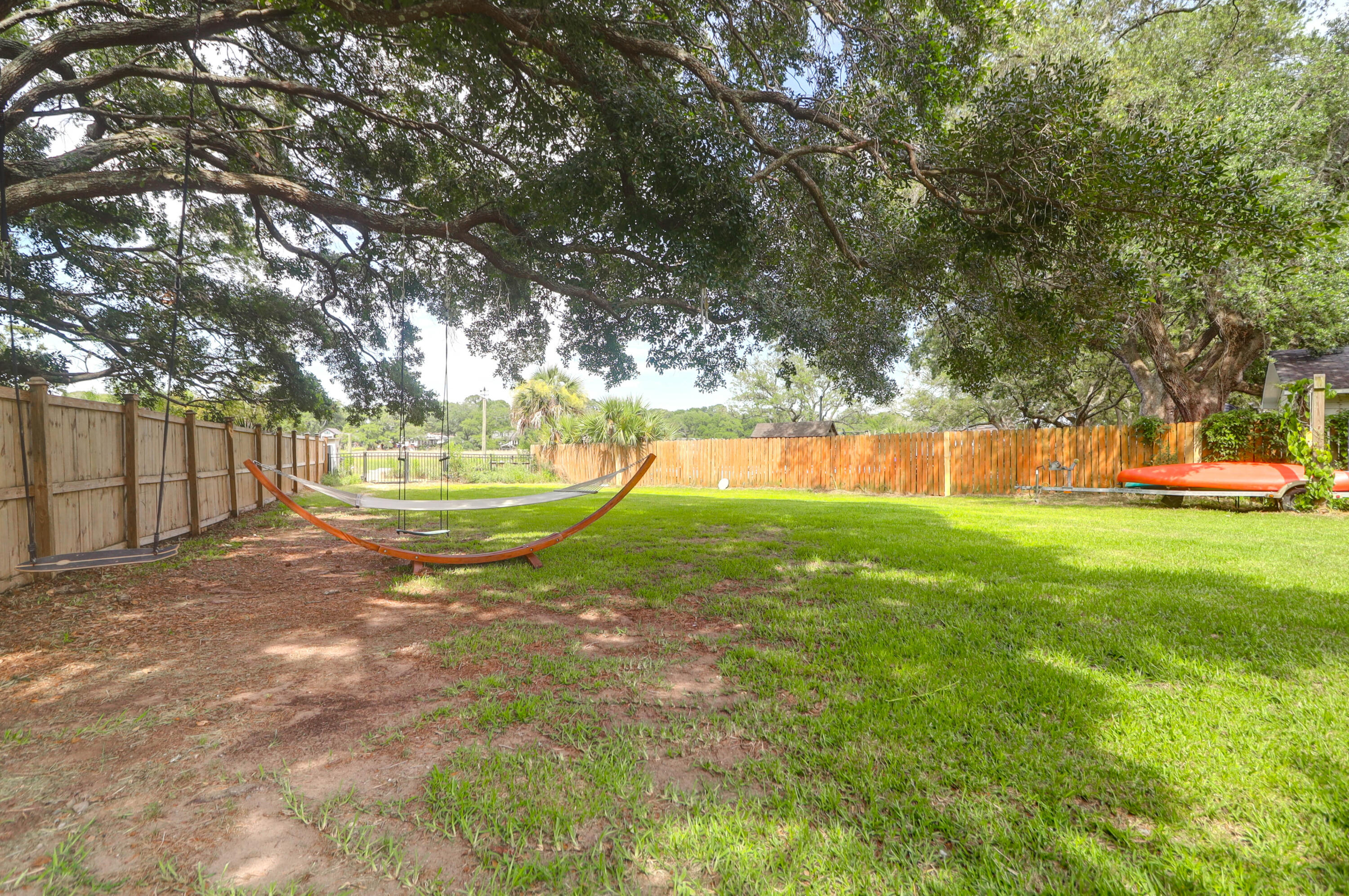 1468 N Relyea Avenue