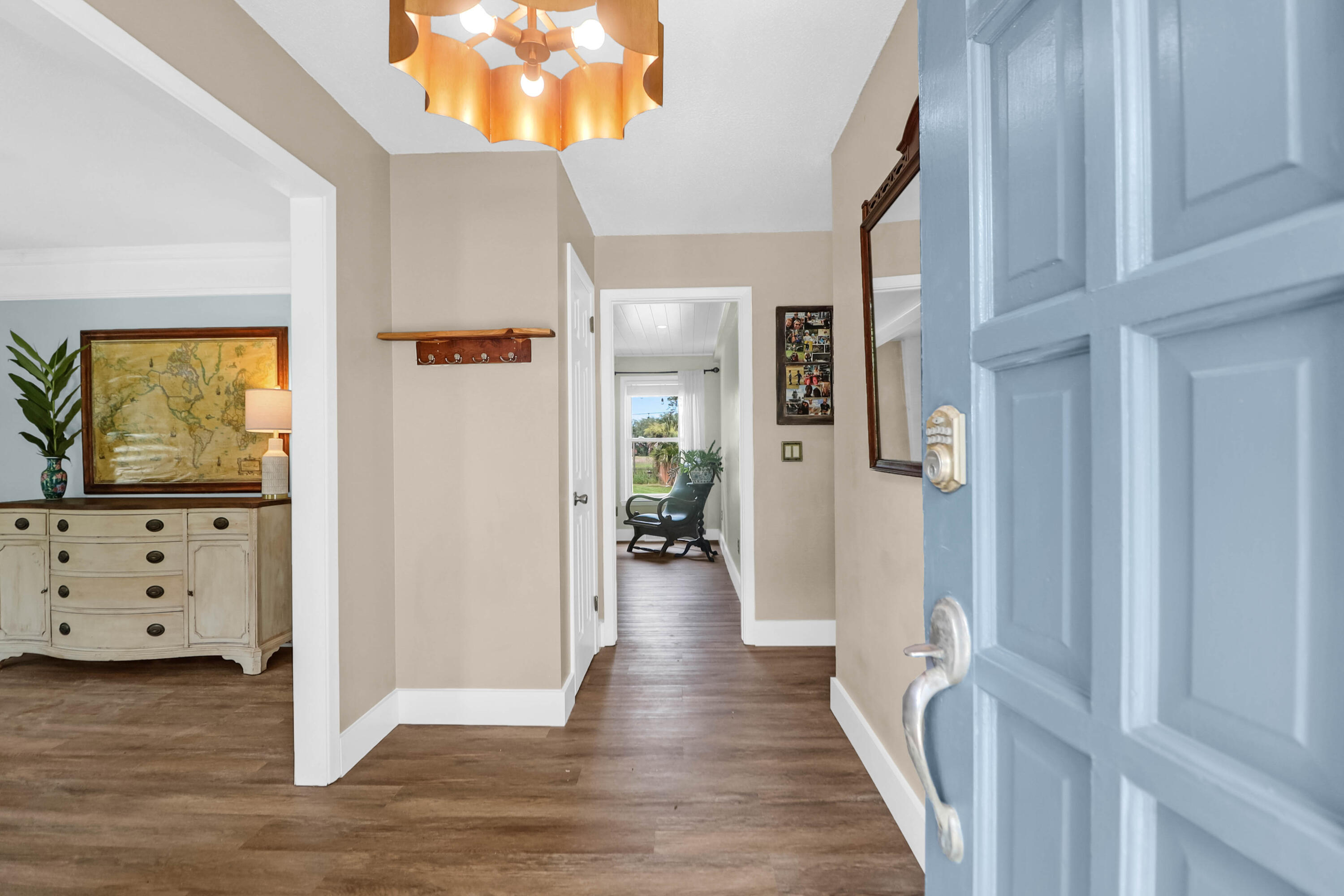 1468 N Relyea Avenue