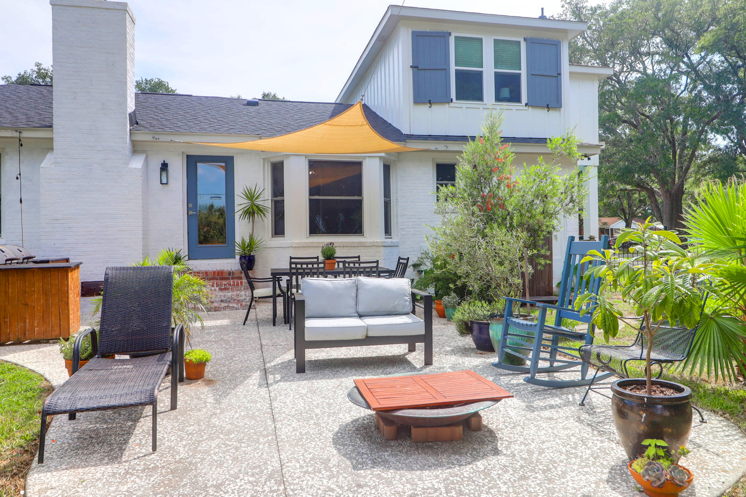 1468 N Relyea Avenue