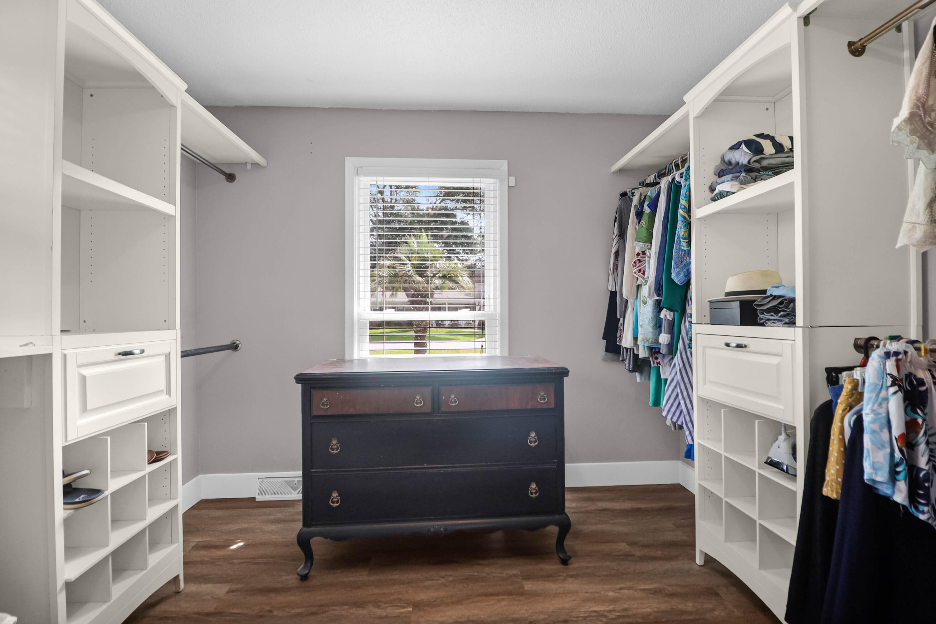 1468 N Relyea Avenue