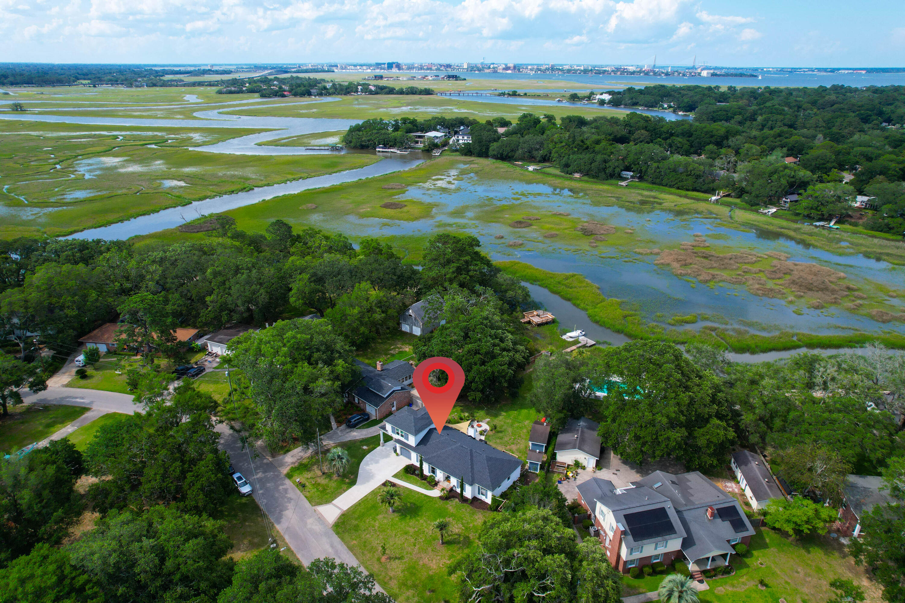 1468 N Relyea Avenue