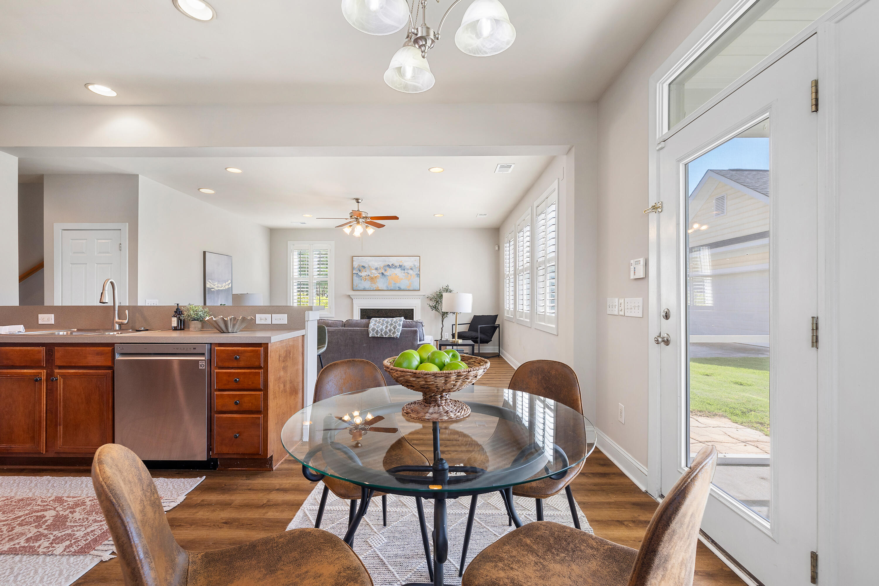 123 Gaslight Boulevard