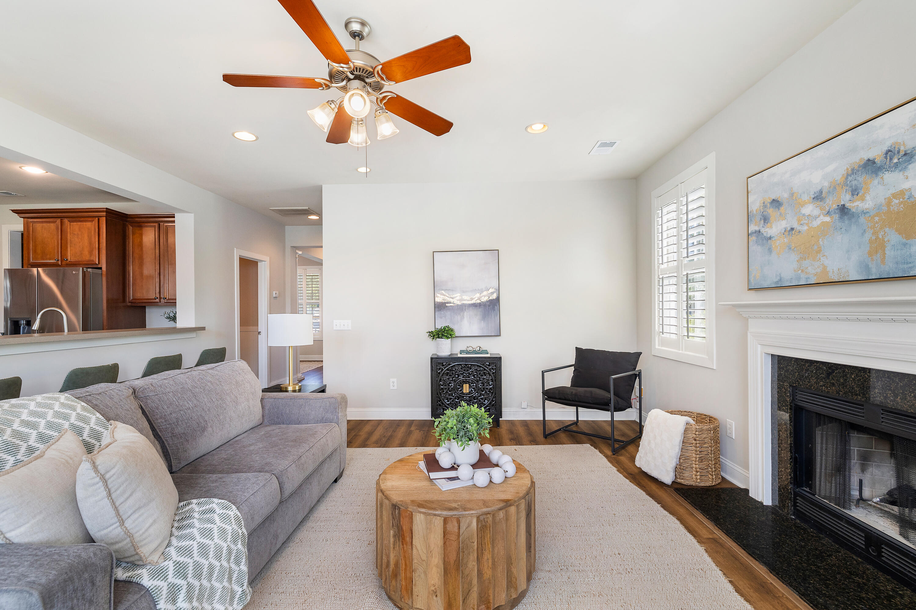 123 Gaslight Boulevard