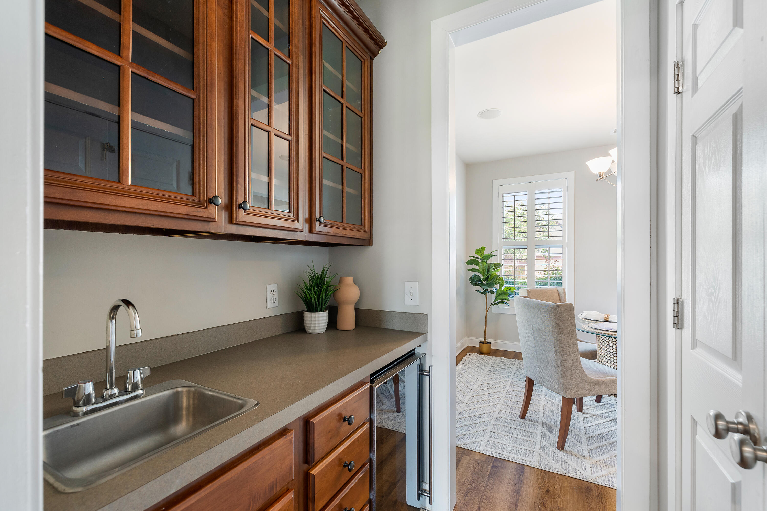 123 Gaslight Boulevard