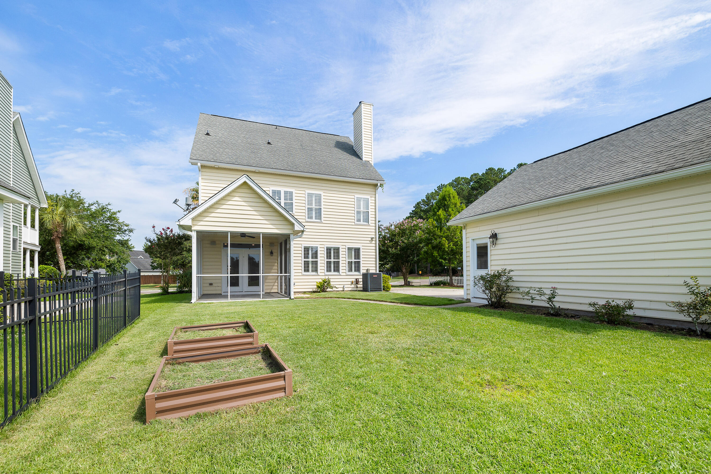 123 Gaslight Boulevard