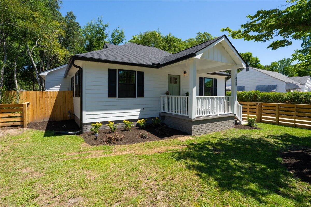 1430 E Montague Avenue