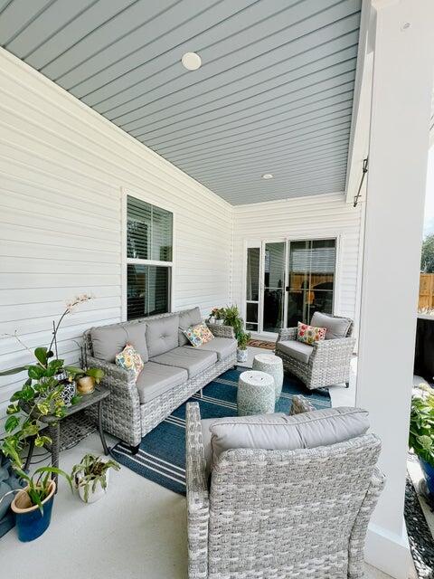 111 Country Oaks Lane