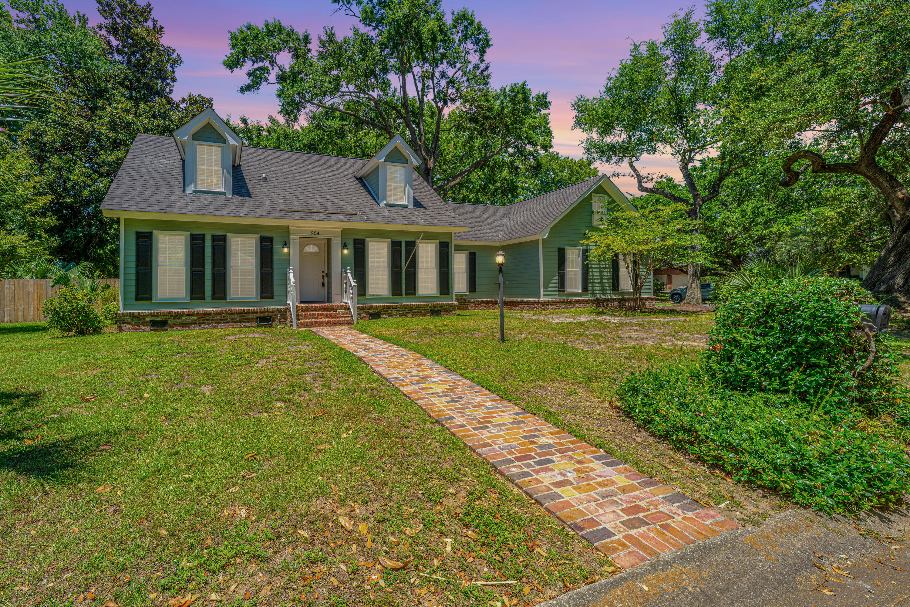 954 Harbortowne Road