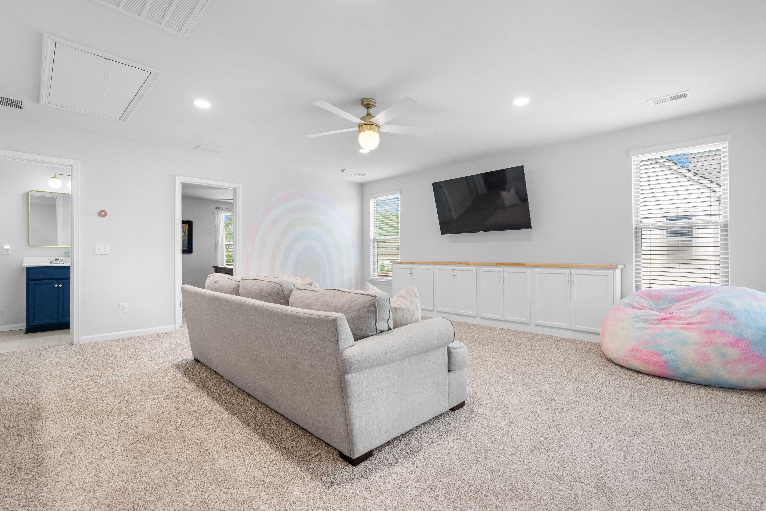 2069 Kemmerlin Street