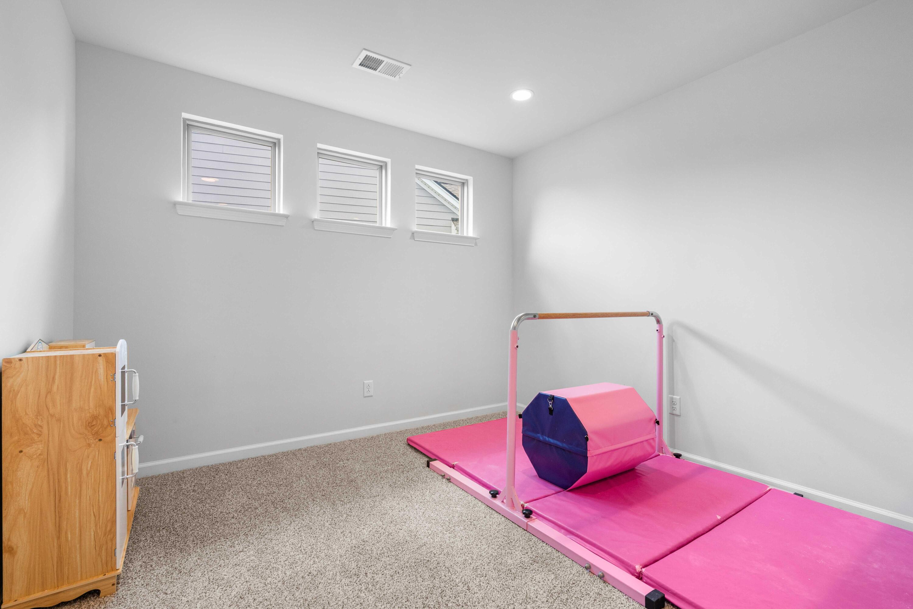 2069 Kemmerlin Street