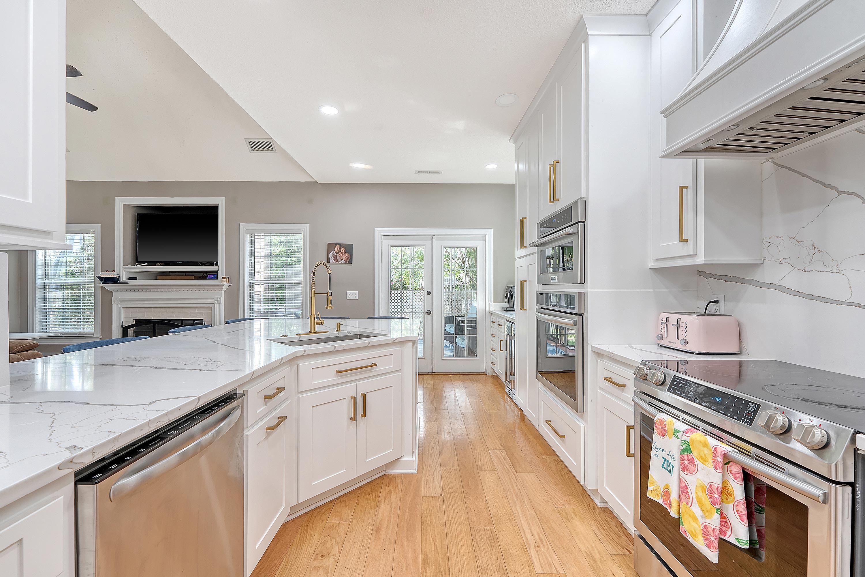 30 Muirfield Village Court