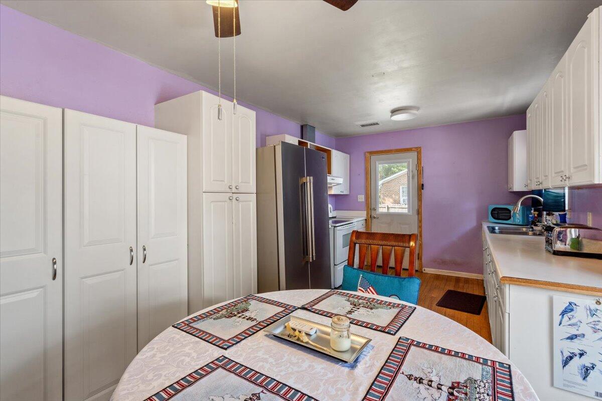 1338 Garrison Street