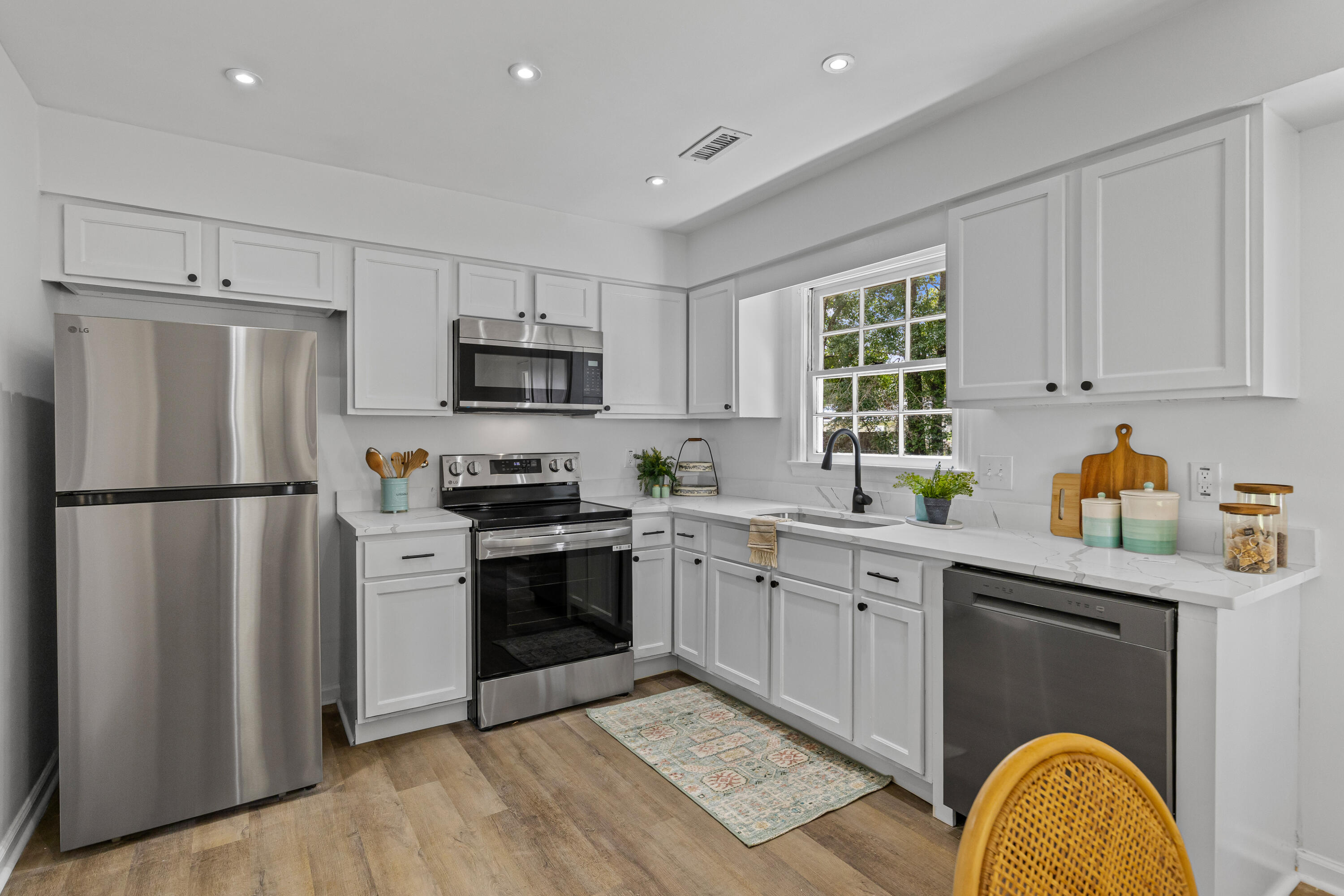 3251 Starlett Avenue