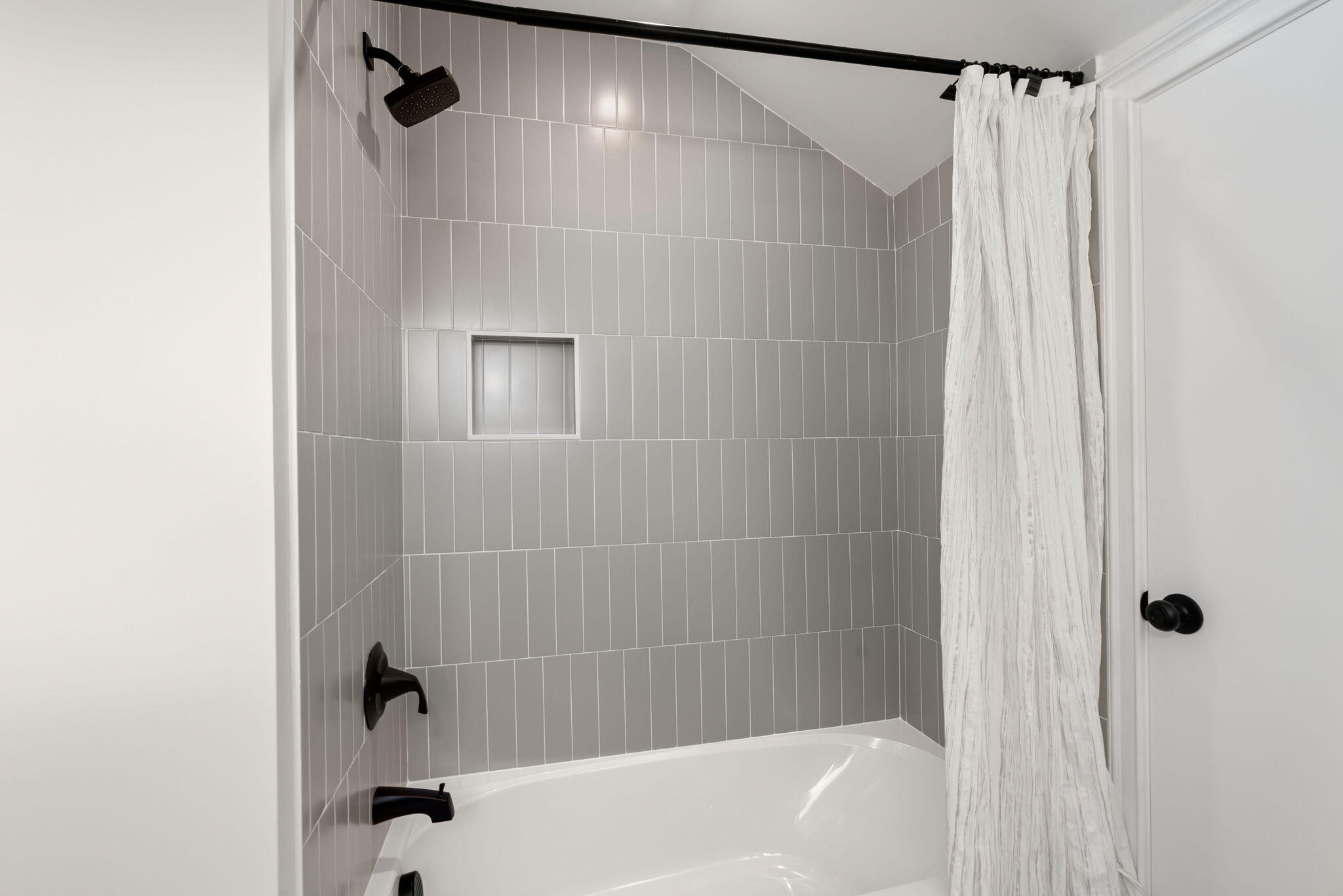 2006 Delaware Avenue