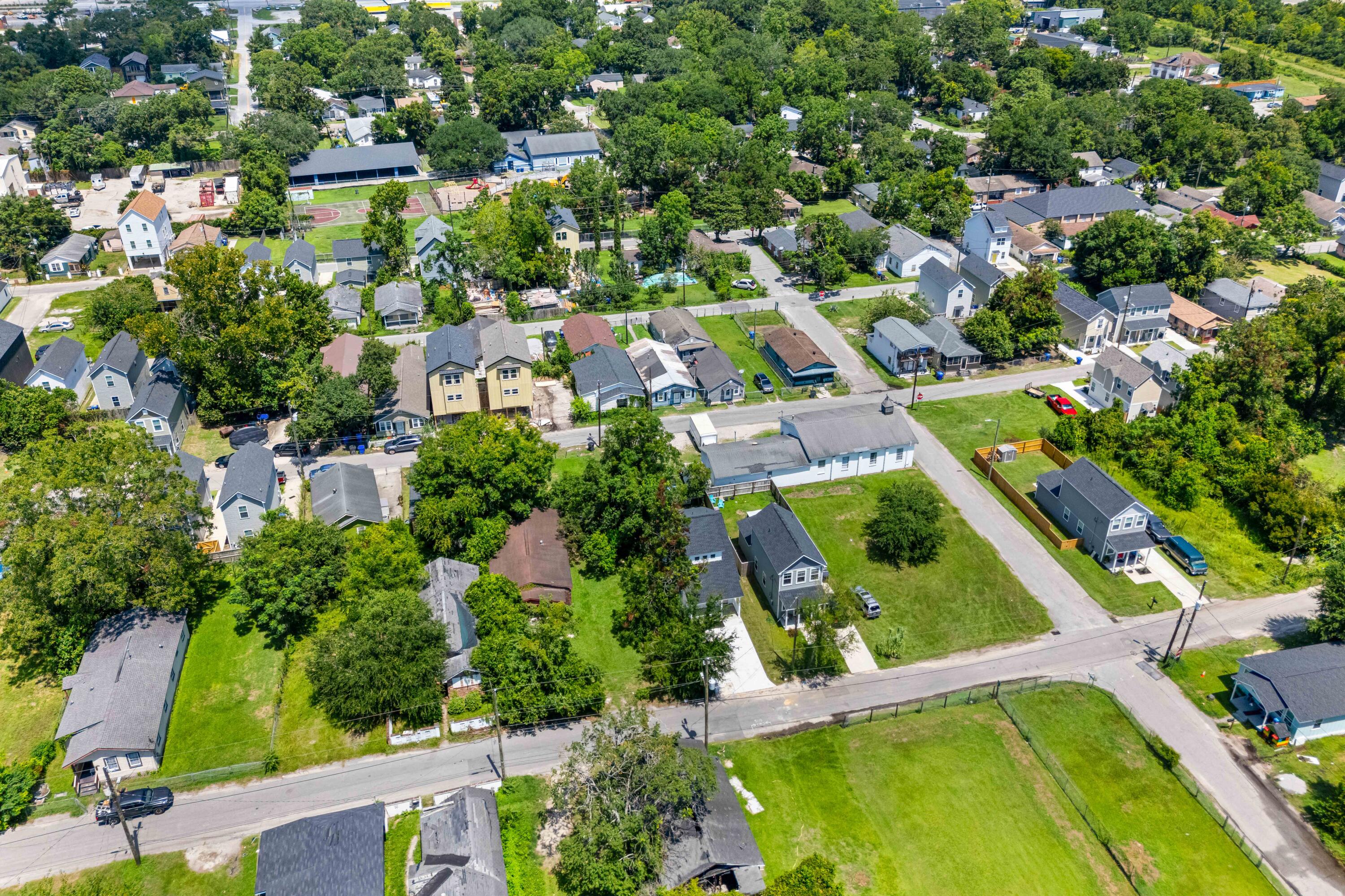 2006 Delaware Avenue