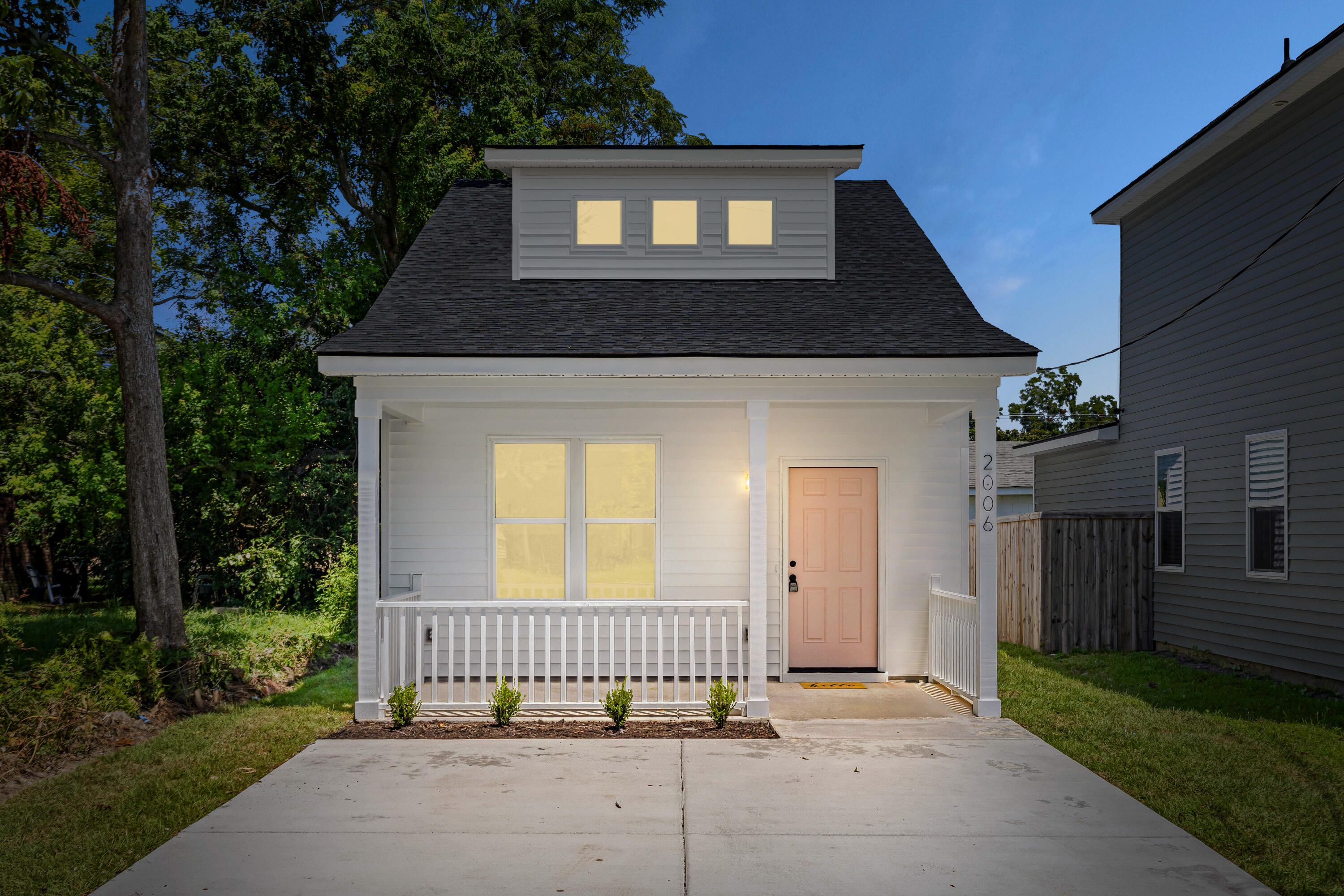 2006 Delaware Avenue