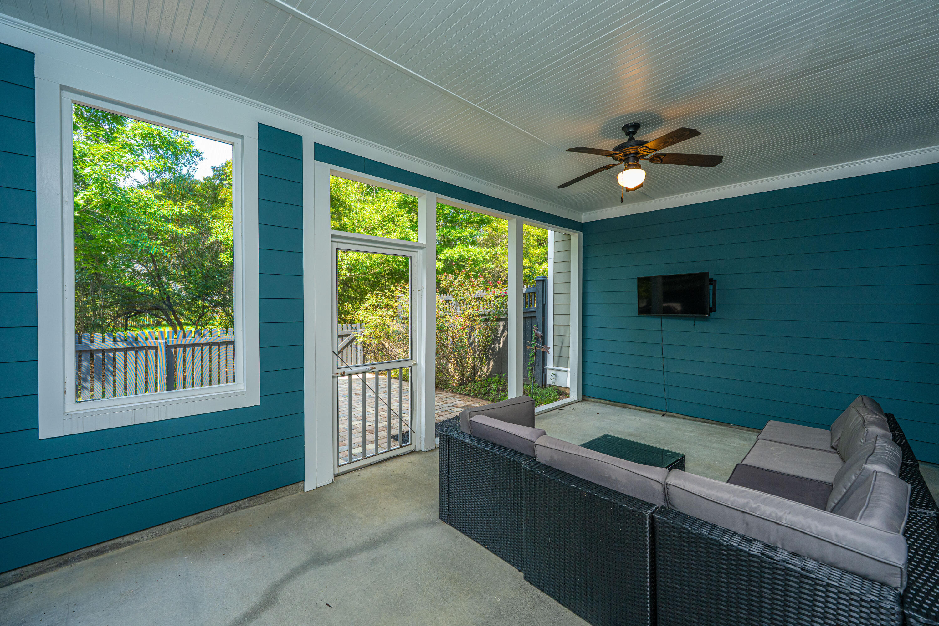 2525 Kings Gate Lane