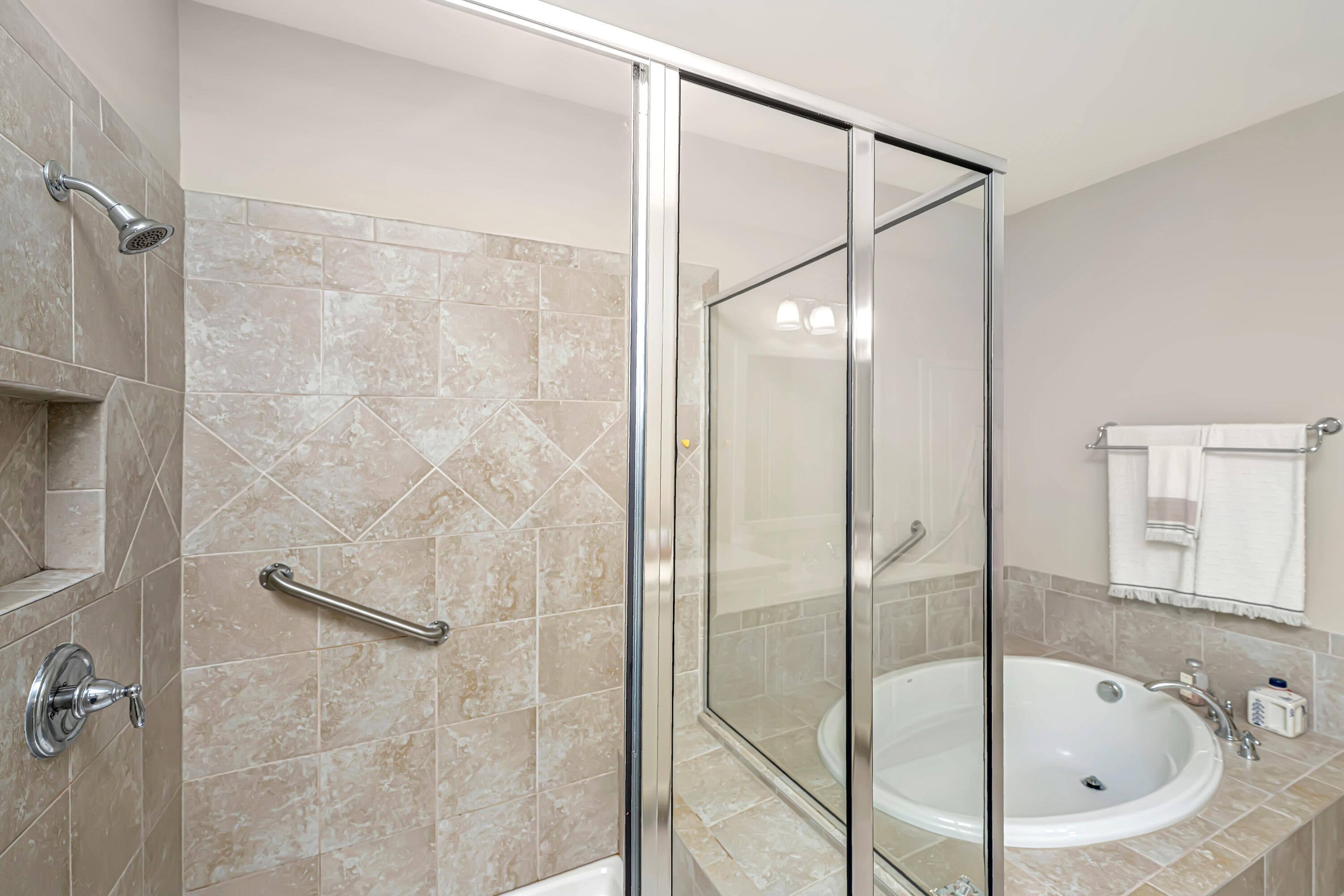 2525 Kings Gate Lane