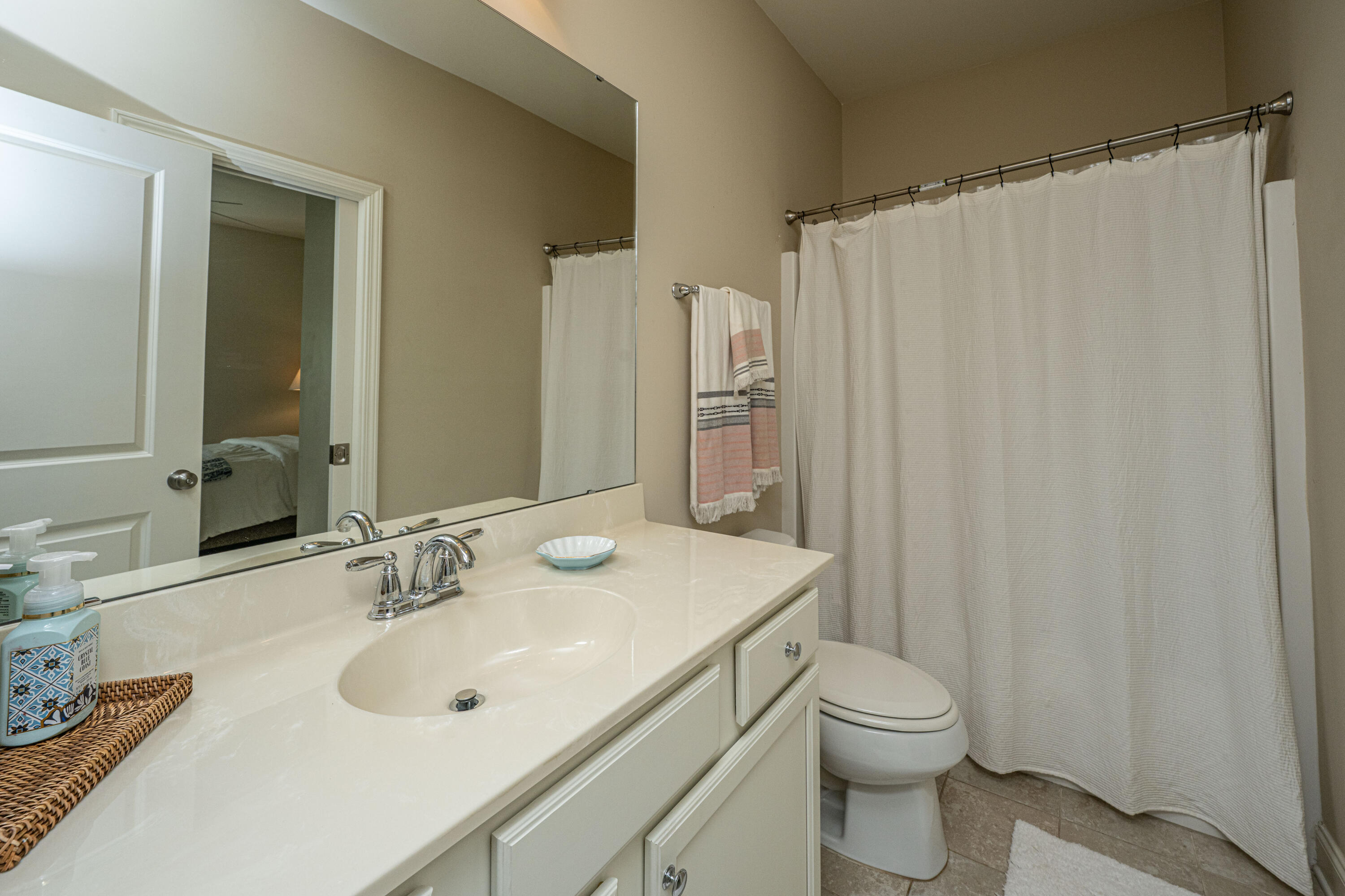 2525 Kings Gate Lane