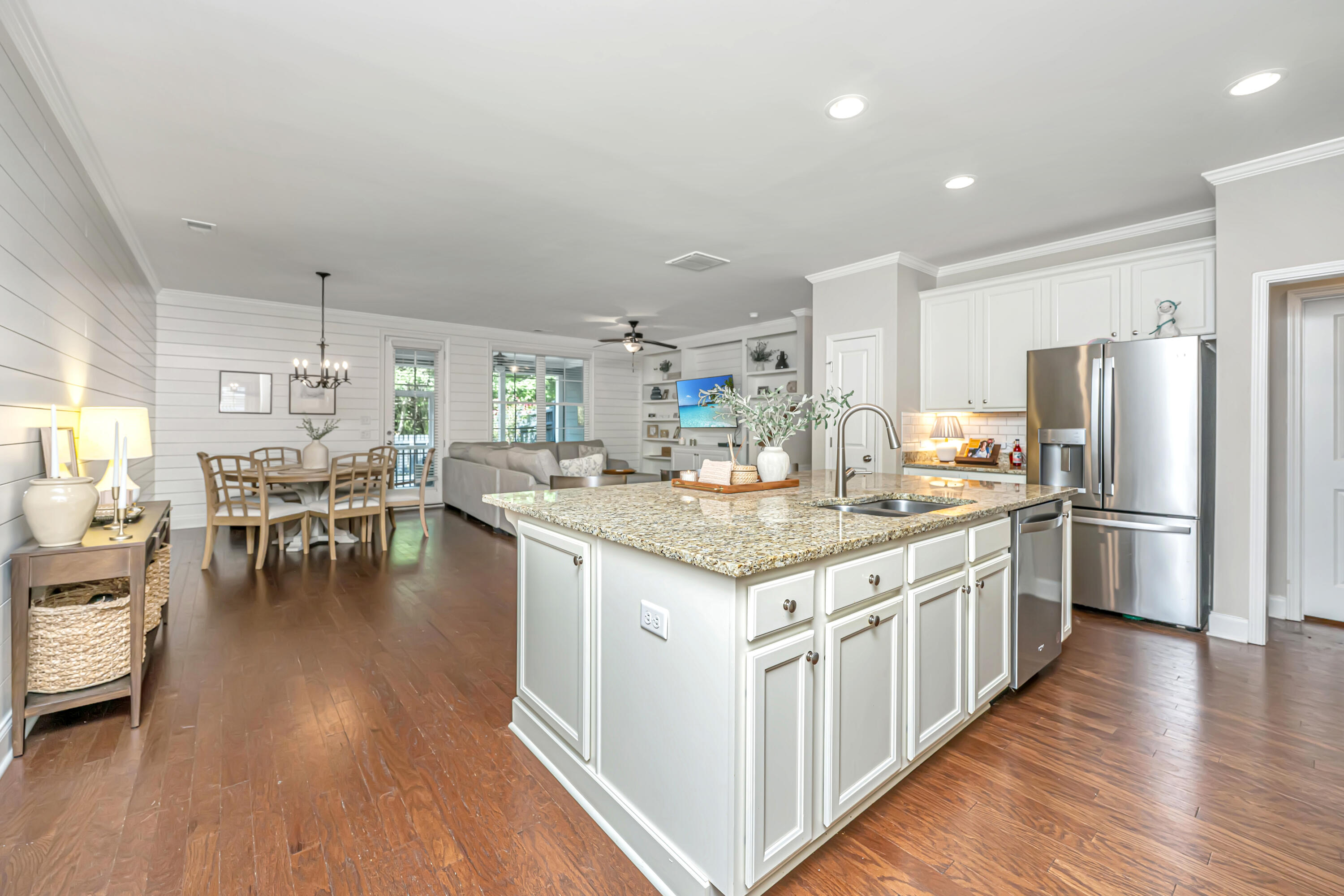 2525 Kings Gate Lane