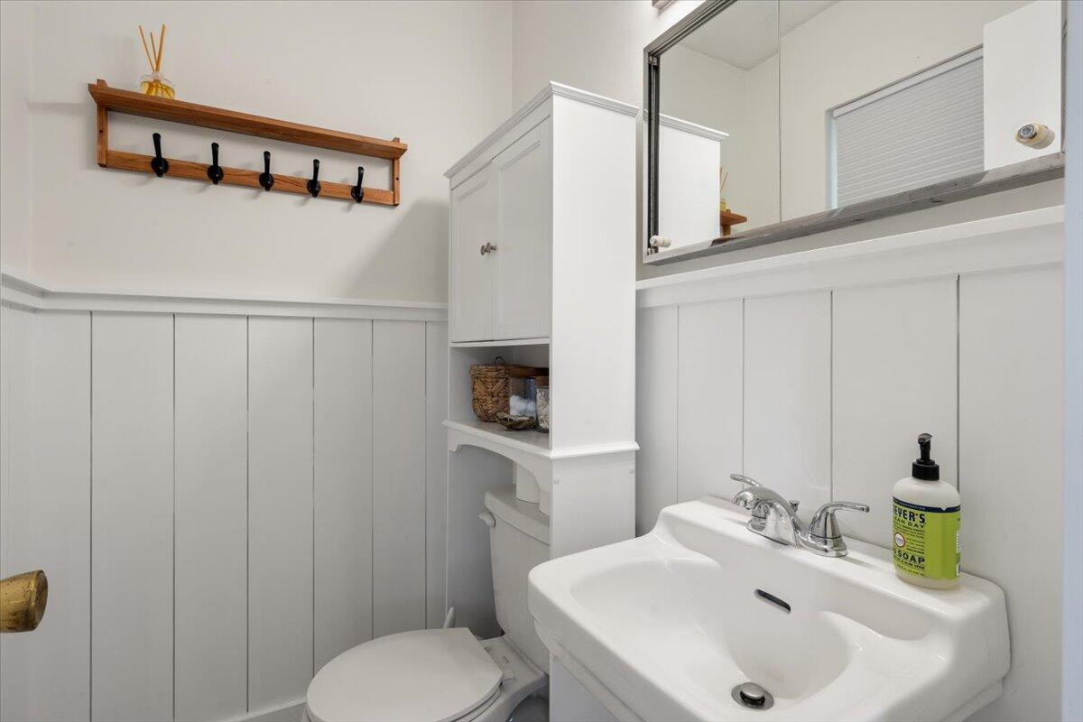 1147 Lighthouse Boulevard