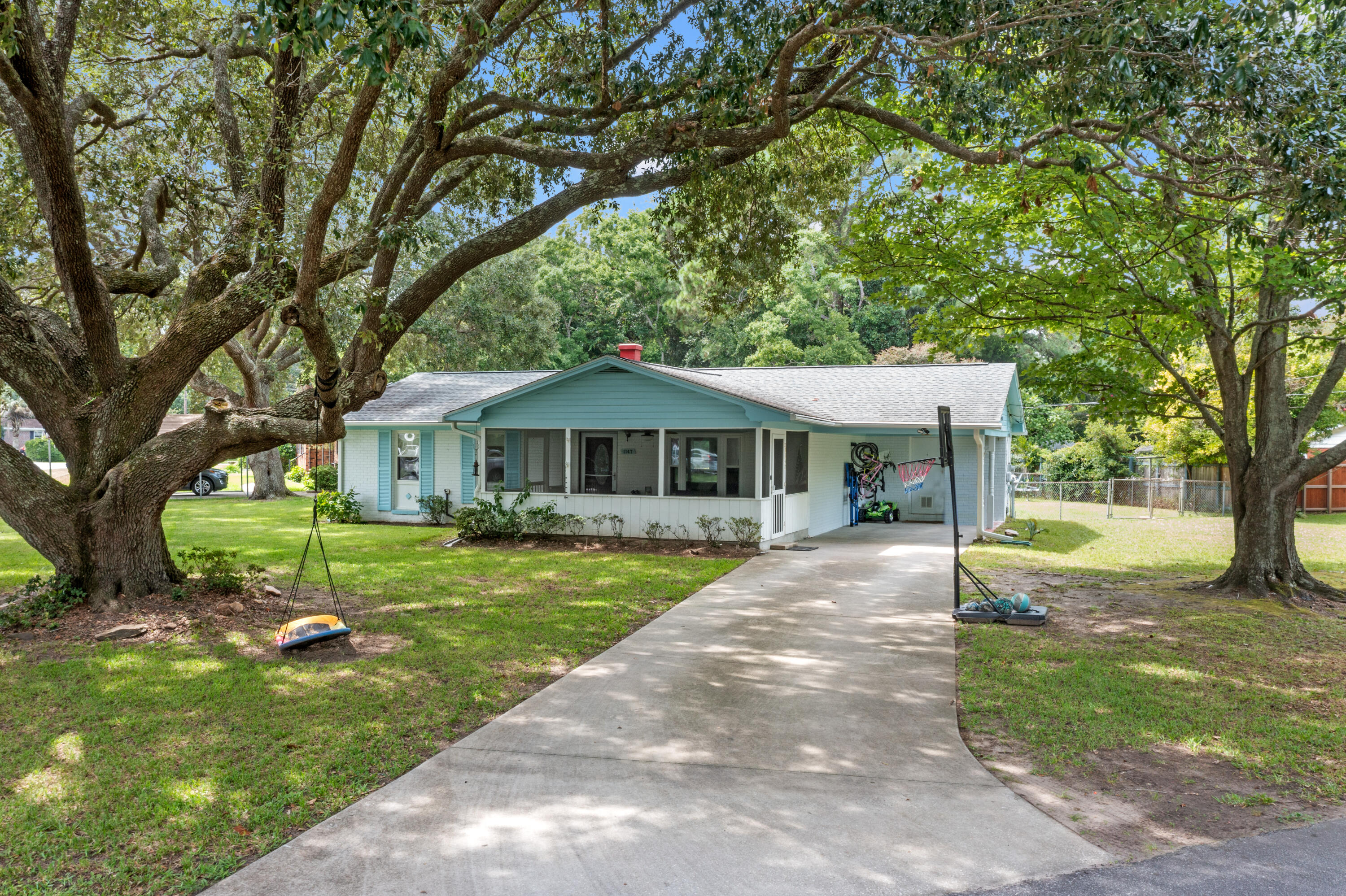 1147 Lighthouse Boulevard