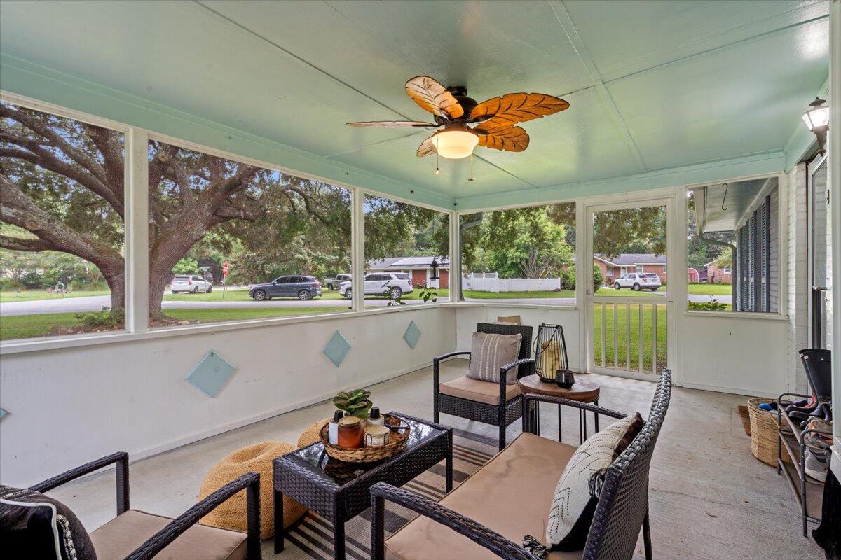 1147 Lighthouse Boulevard