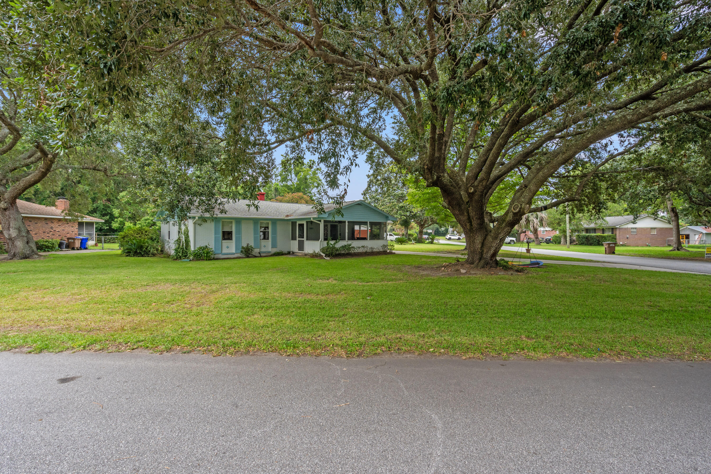 1147 Lighthouse Boulevard