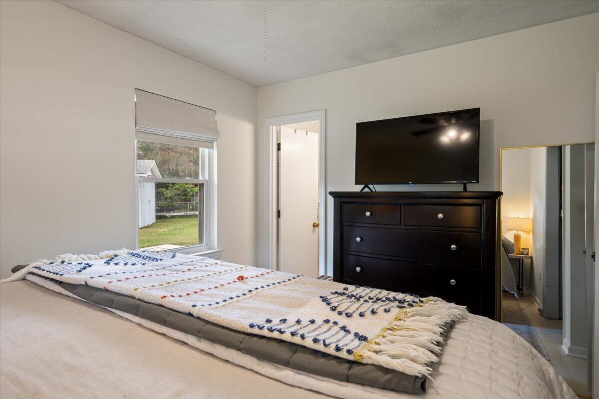 1147 Lighthouse Boulevard