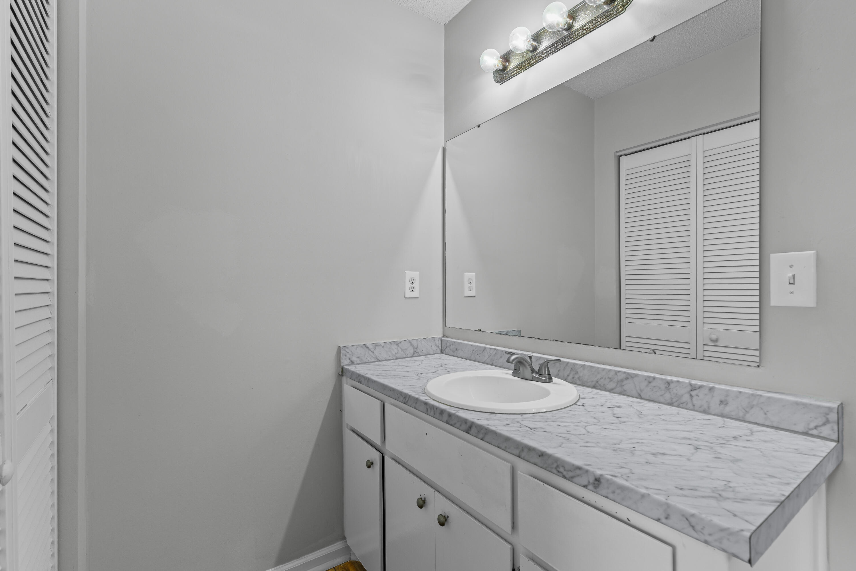 136 Old Saybrook Road