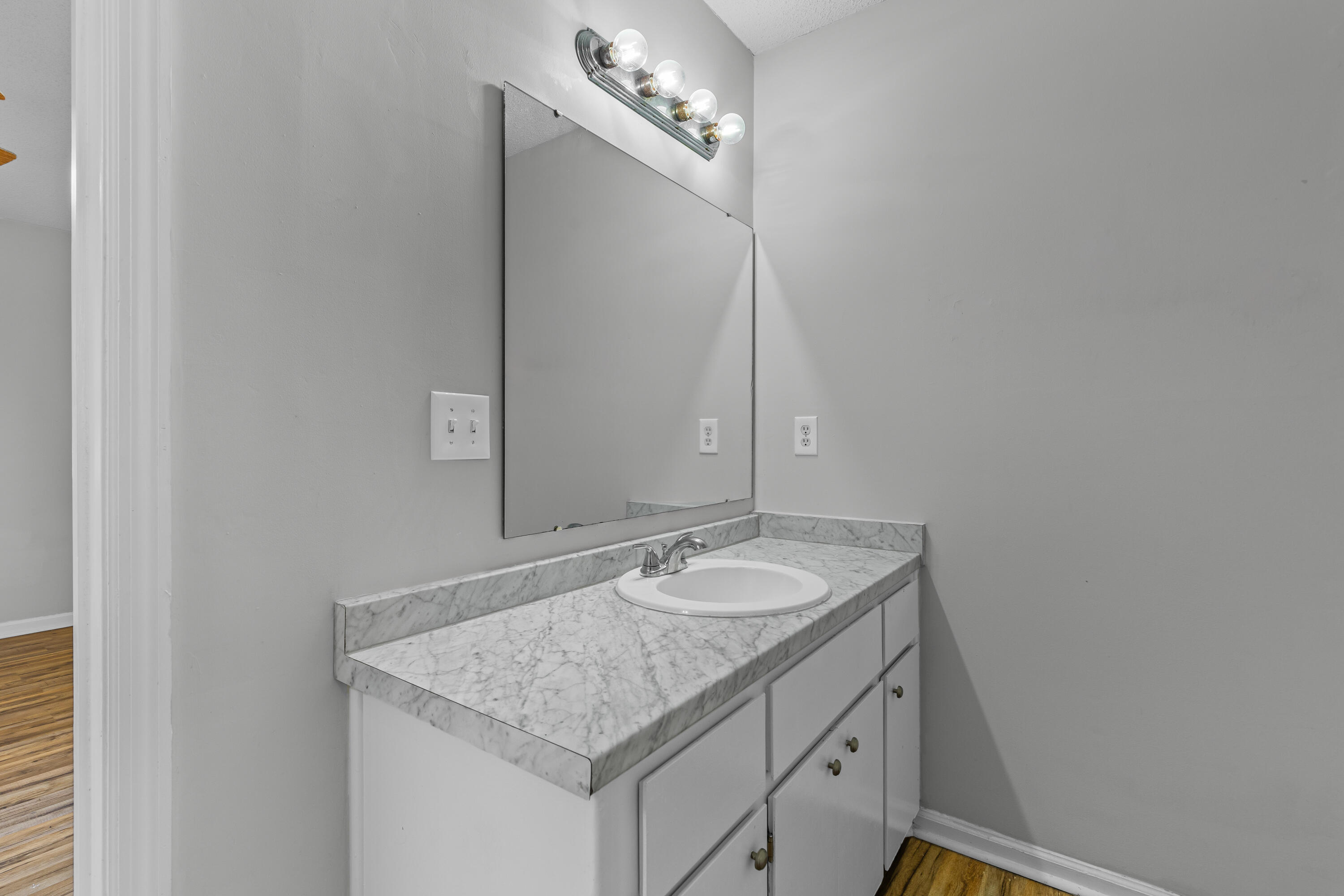 136 Old Saybrook Road