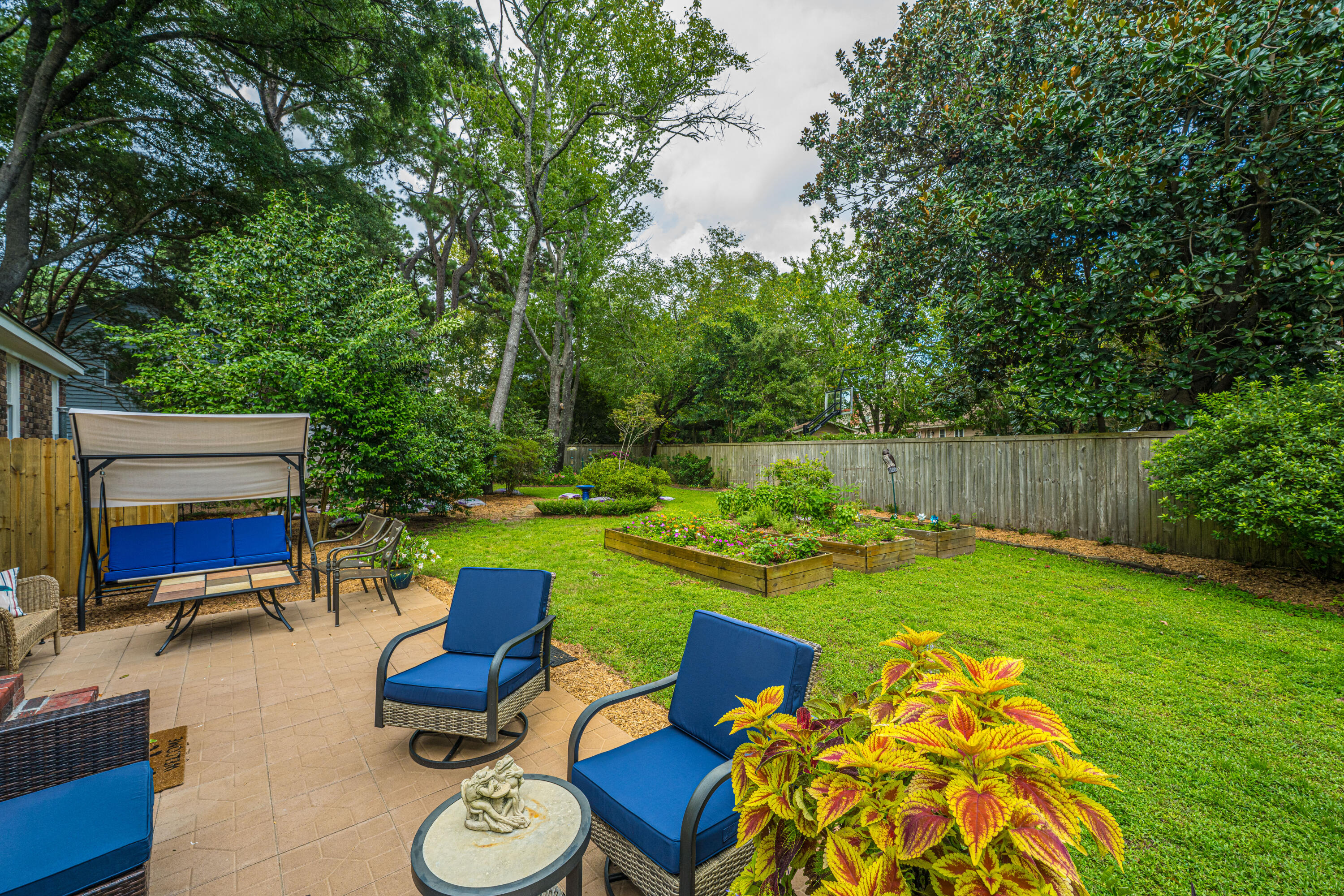 672 Old Plantation Road