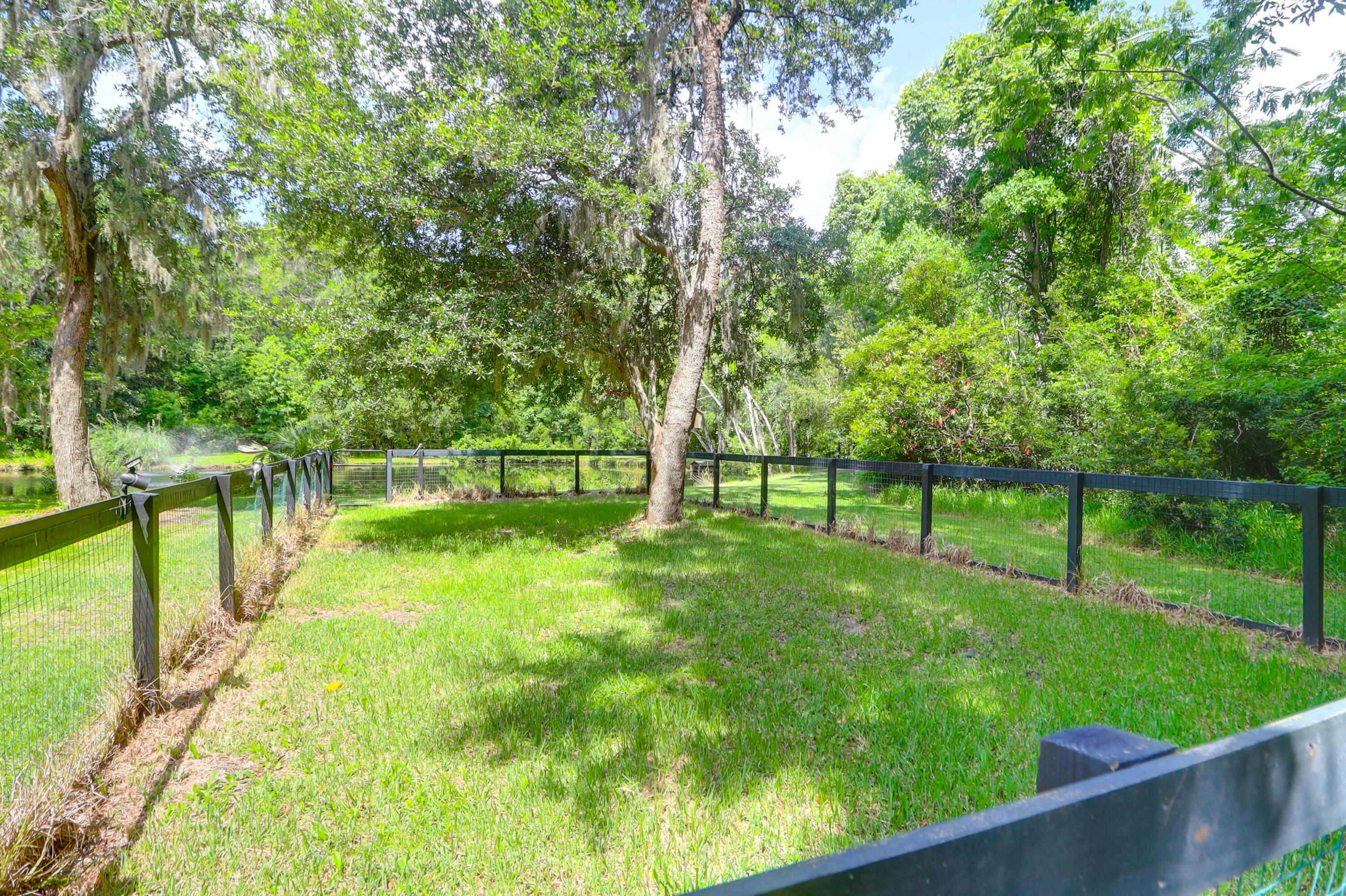 2494 Cape Road