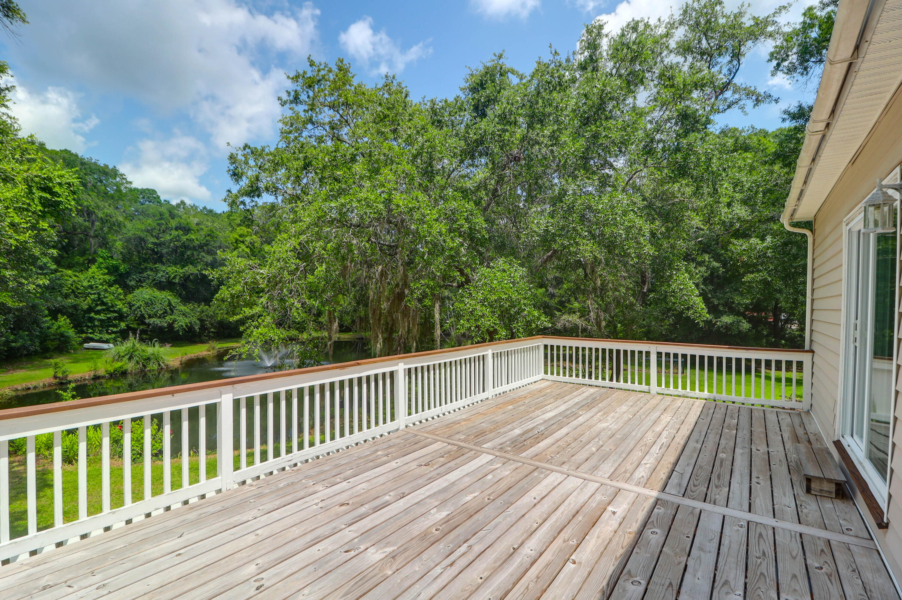 2494 Cape Road