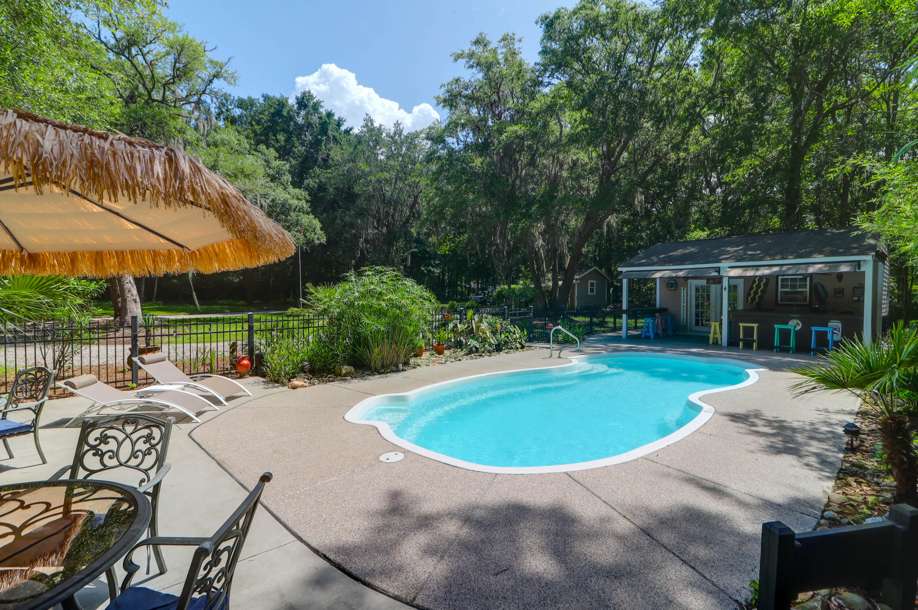 2494 Cape Road